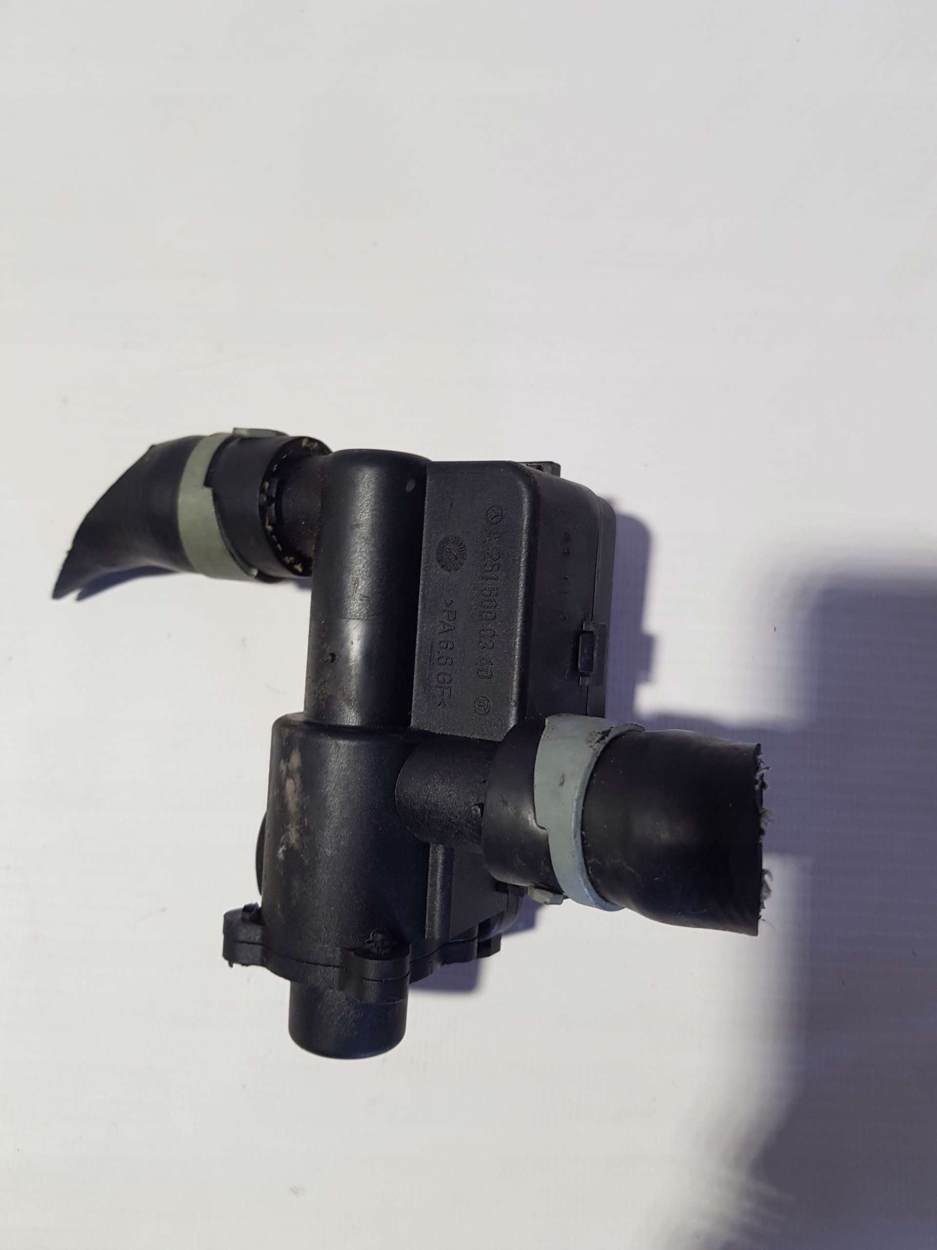 MERCEDES W251 pumpa cirkulacije vode A2515000340