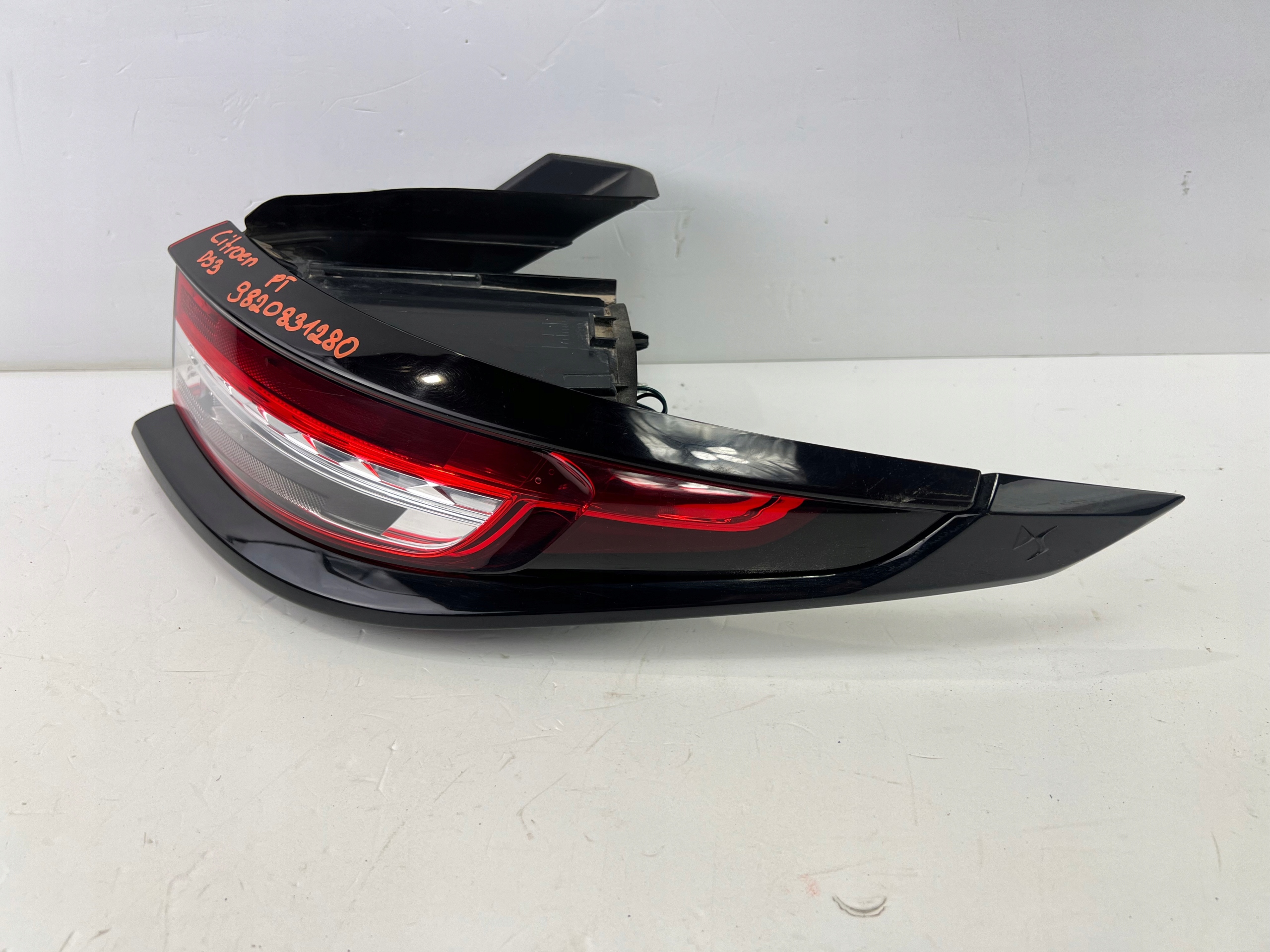 light right rear CITROEN DS3 CROSSBACK 9820831280