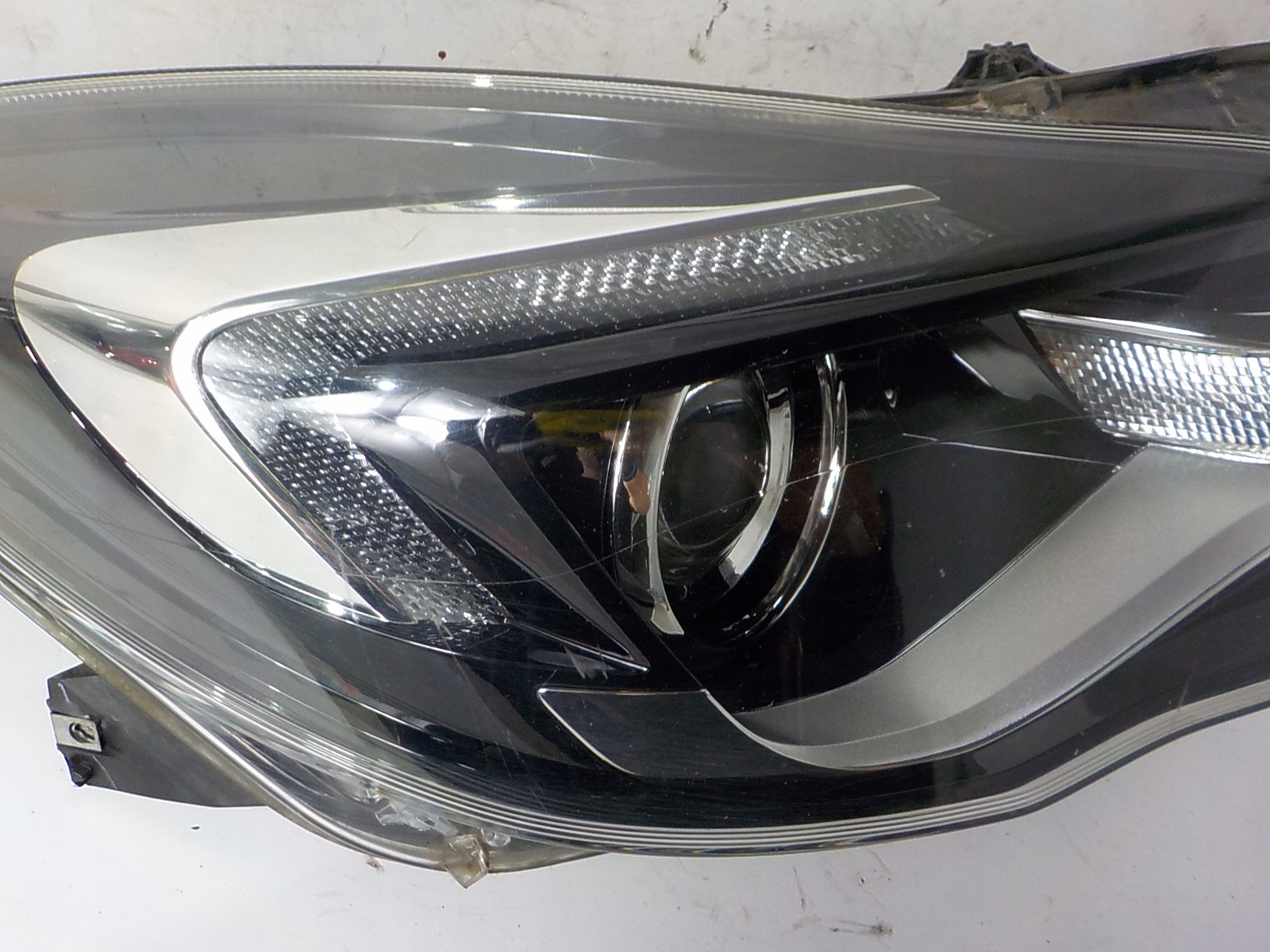 OPEL INSIGNIA A LIFT light right front front UK