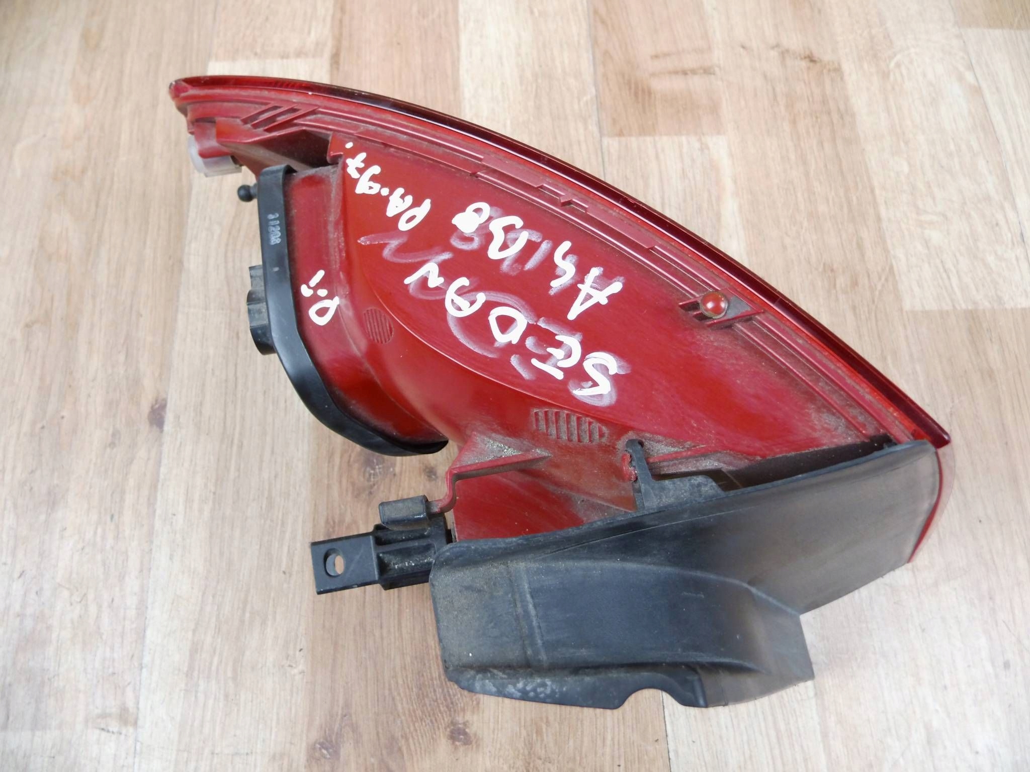 Audi A4 B8 2008-2011 sedan light right rear part rear 8K5945096D