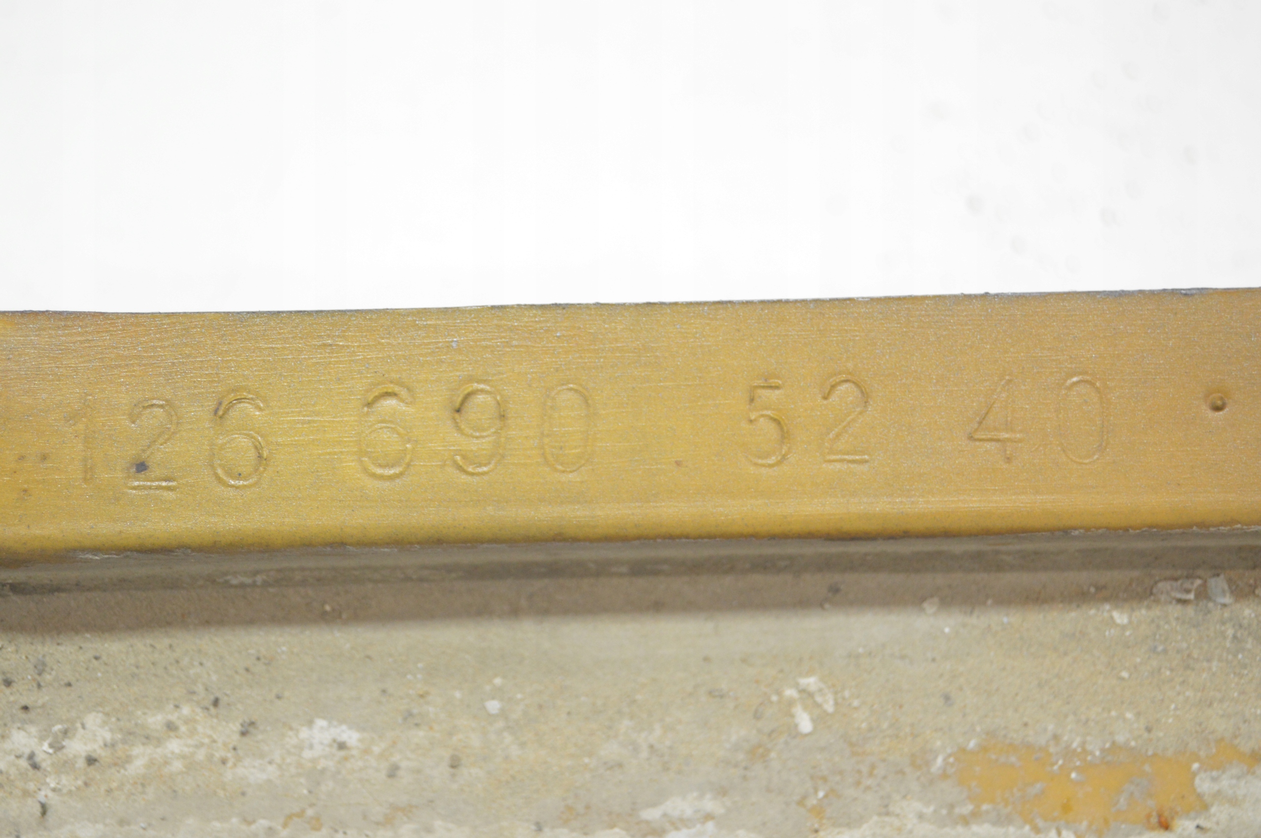 накладка порога правая порог MERCEDES W126 РЕСТАЙЛИНГ 1266905240