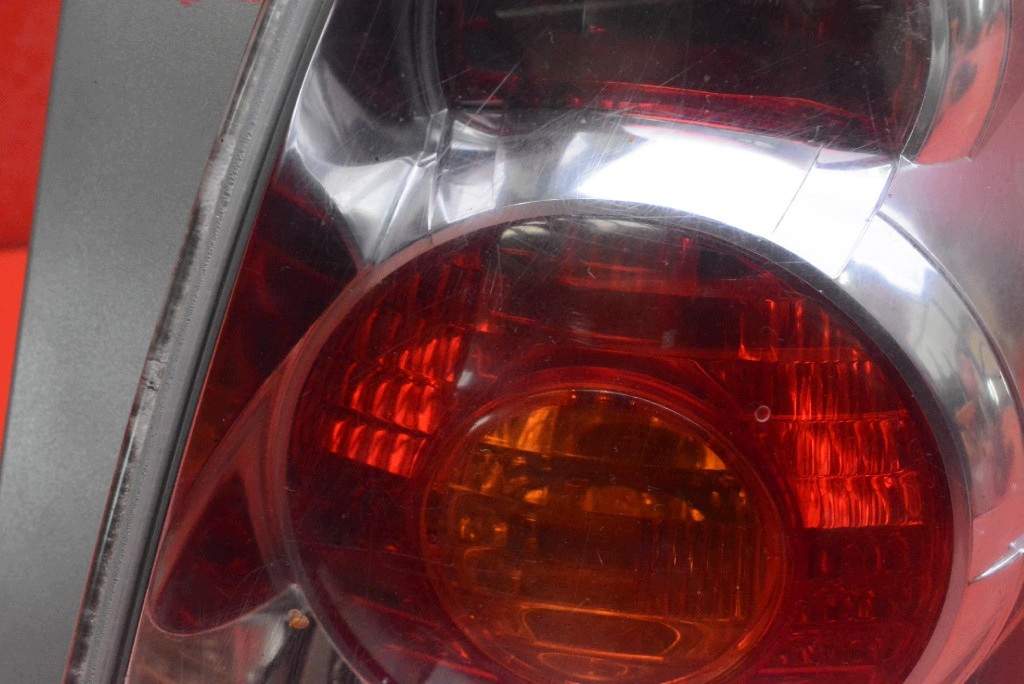 light right rear part rear 0F-01 TOYOTA COROLLA VERSO 2 II 04-09