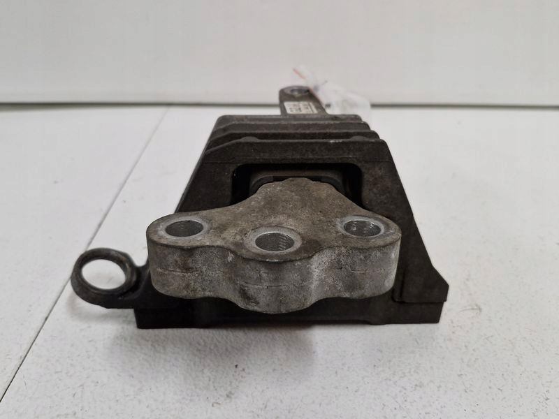 opel INSIGNIA A РЕСТАЙЛИНГ 1.8 b подушка кронштейн лапа Двигателя 13444860