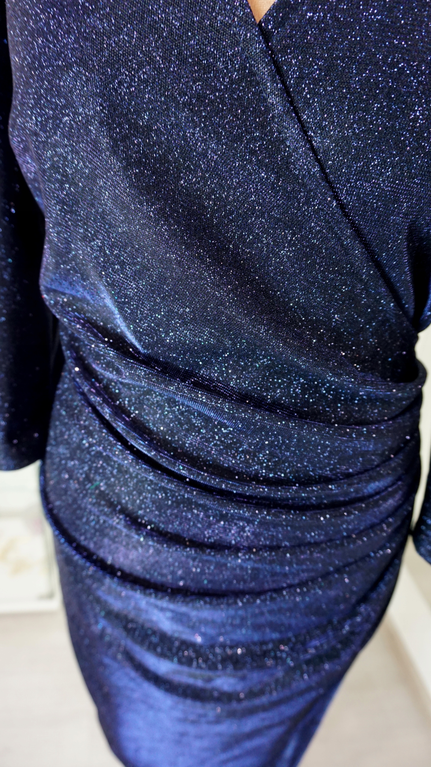 SUKIENKA WIZYTOWA KRÓTKA Z BROKATEM r. 46 Model MODEL 6 BROKAT