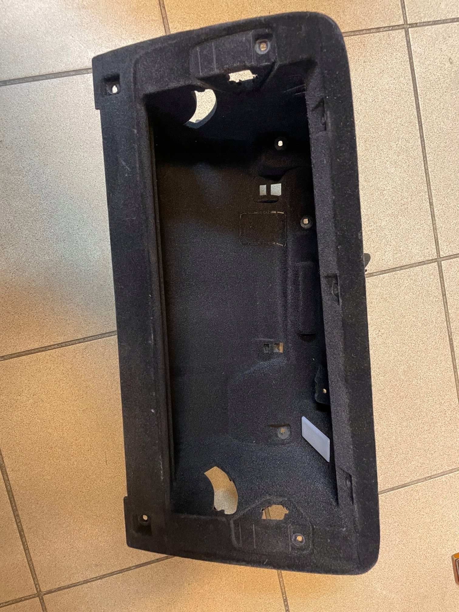 BMW X5 G05 Obudowa schowka 9472084