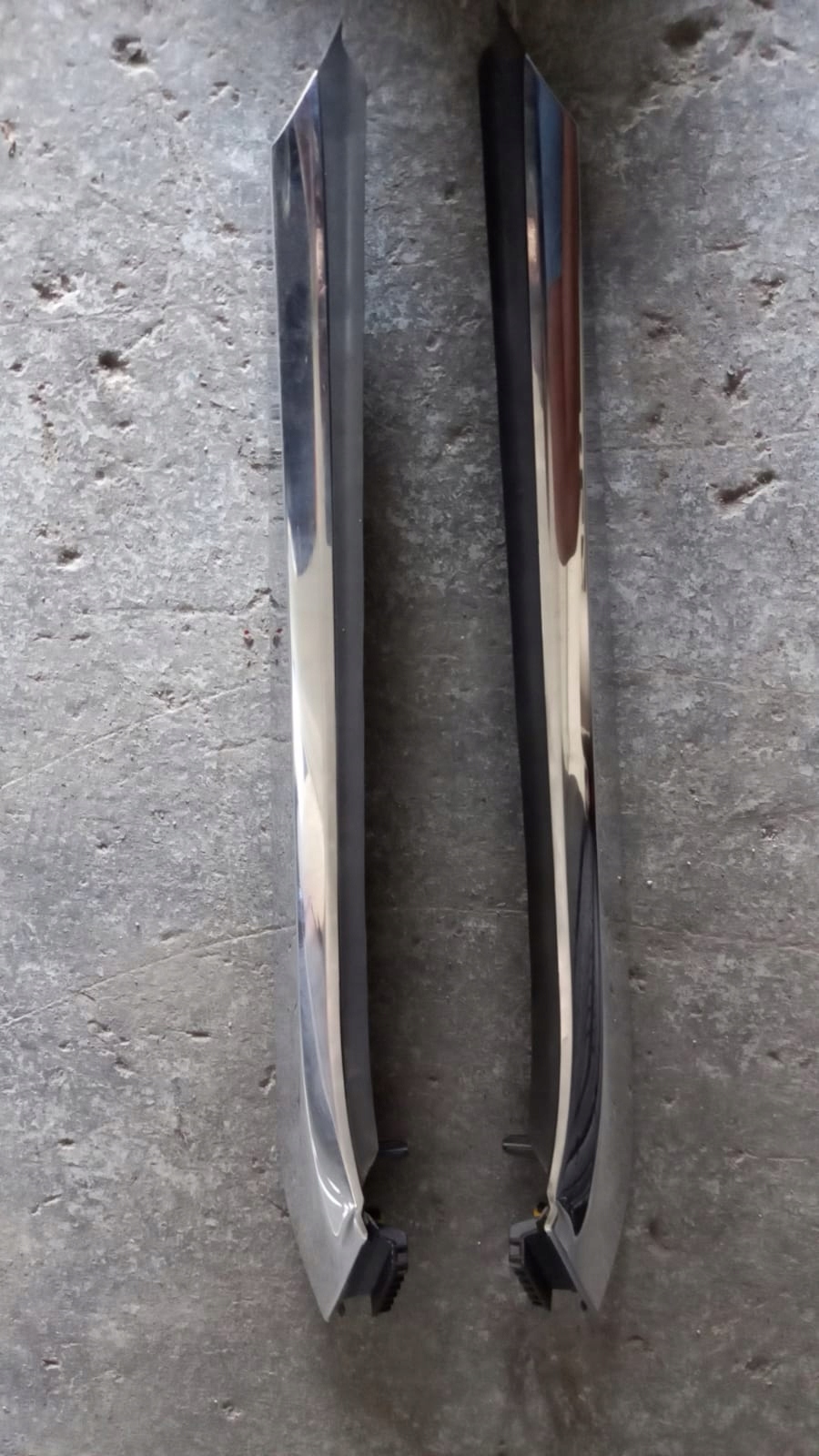 LISTWA SZYBY BOCZNEJ PRZÓD RENAULT ESPACE V LEWA