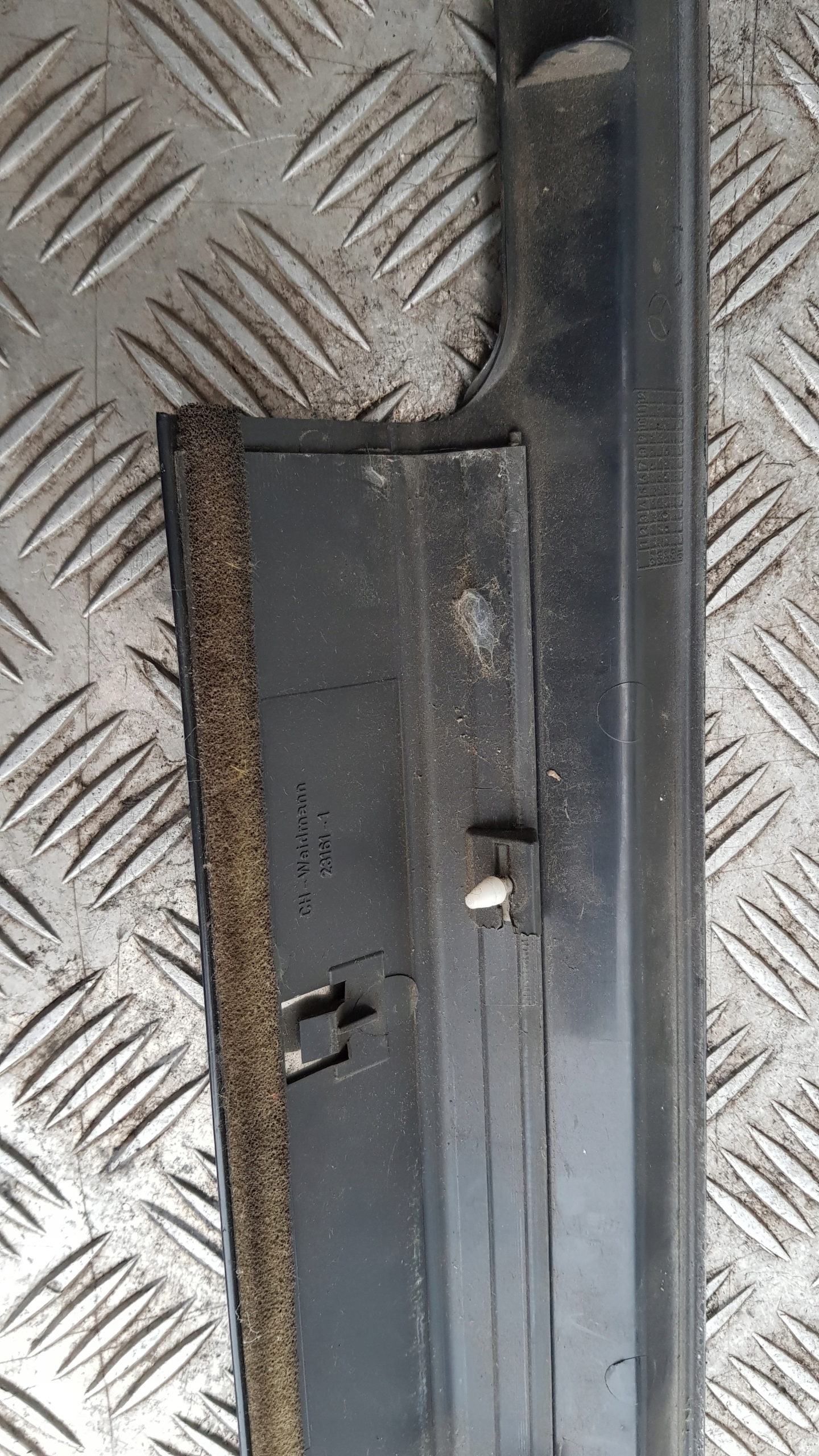 MERCEDES W220 moulding threshold right front a2206801135