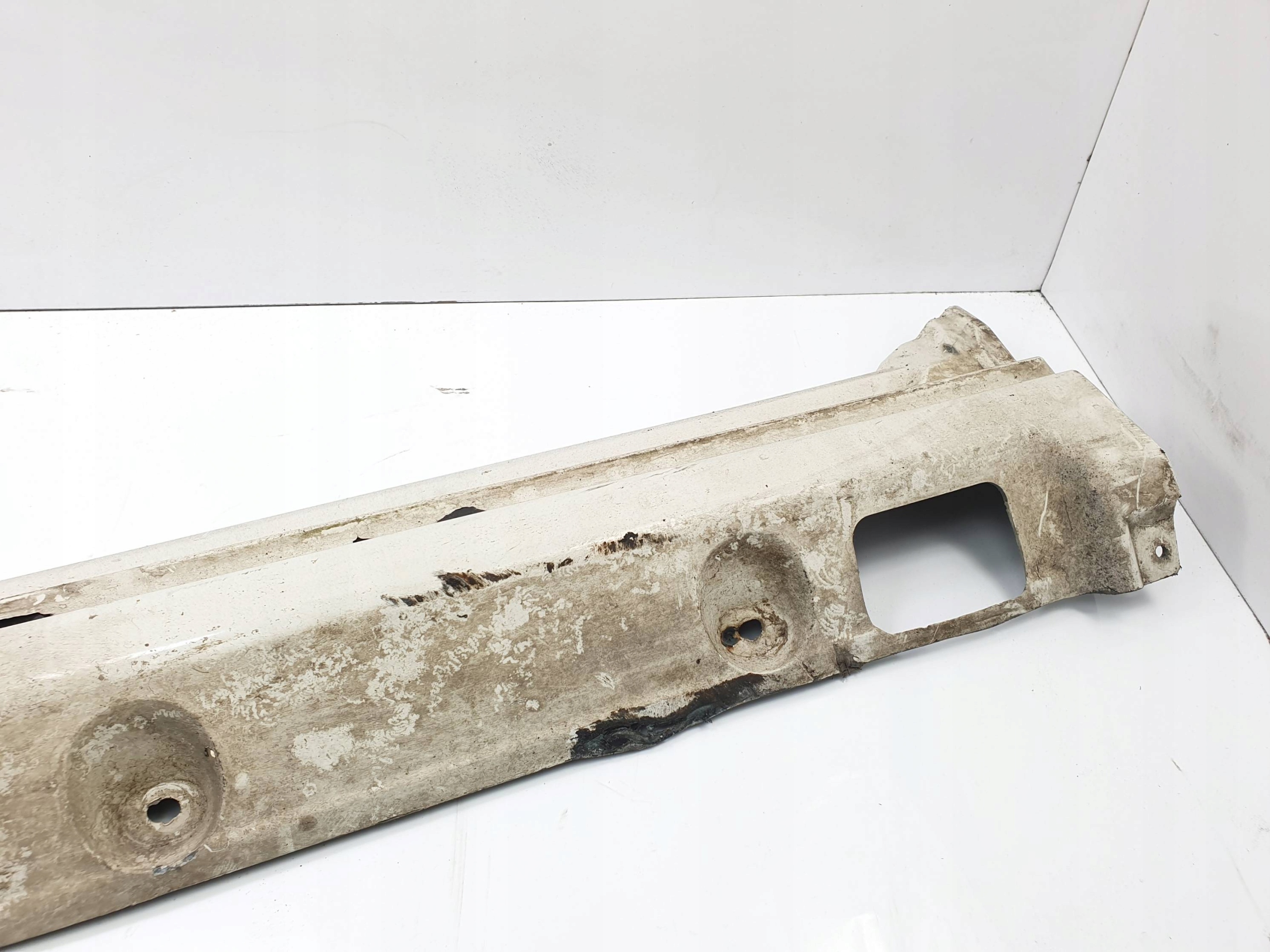 PROG LEWY LAND ROVER RANGE ROVER VOGUE Producent czesci Land Rover OE