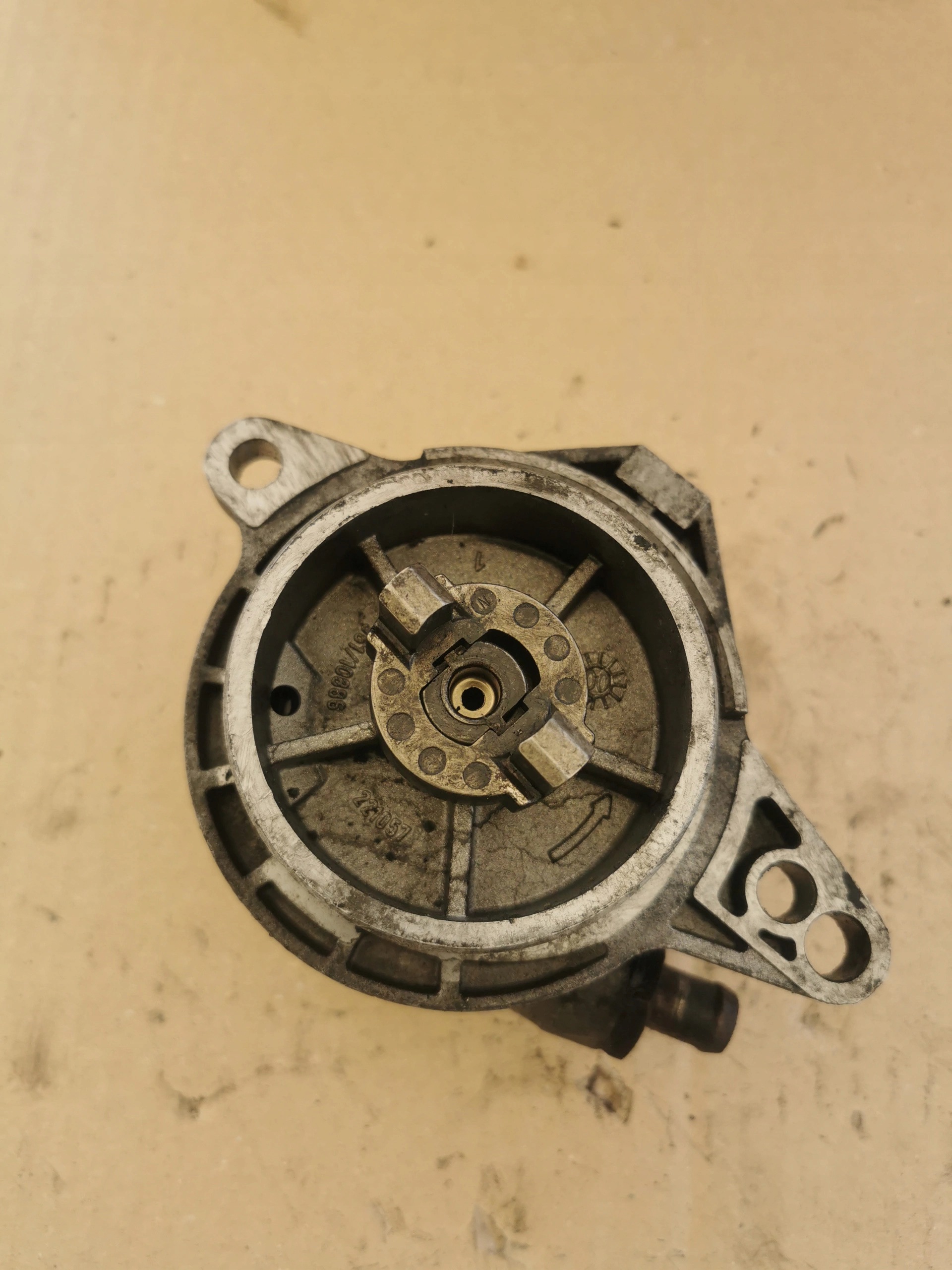 pump vacual VACUM BMW E46 320D 136KM 20915 2248170
