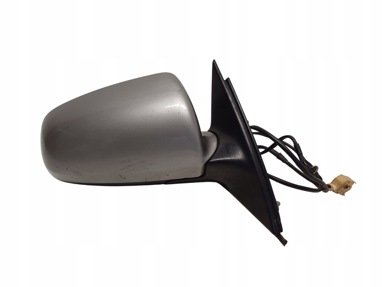 AUDI A4 B6 00- LUSTERKO PRAWY PRZÓD 010681