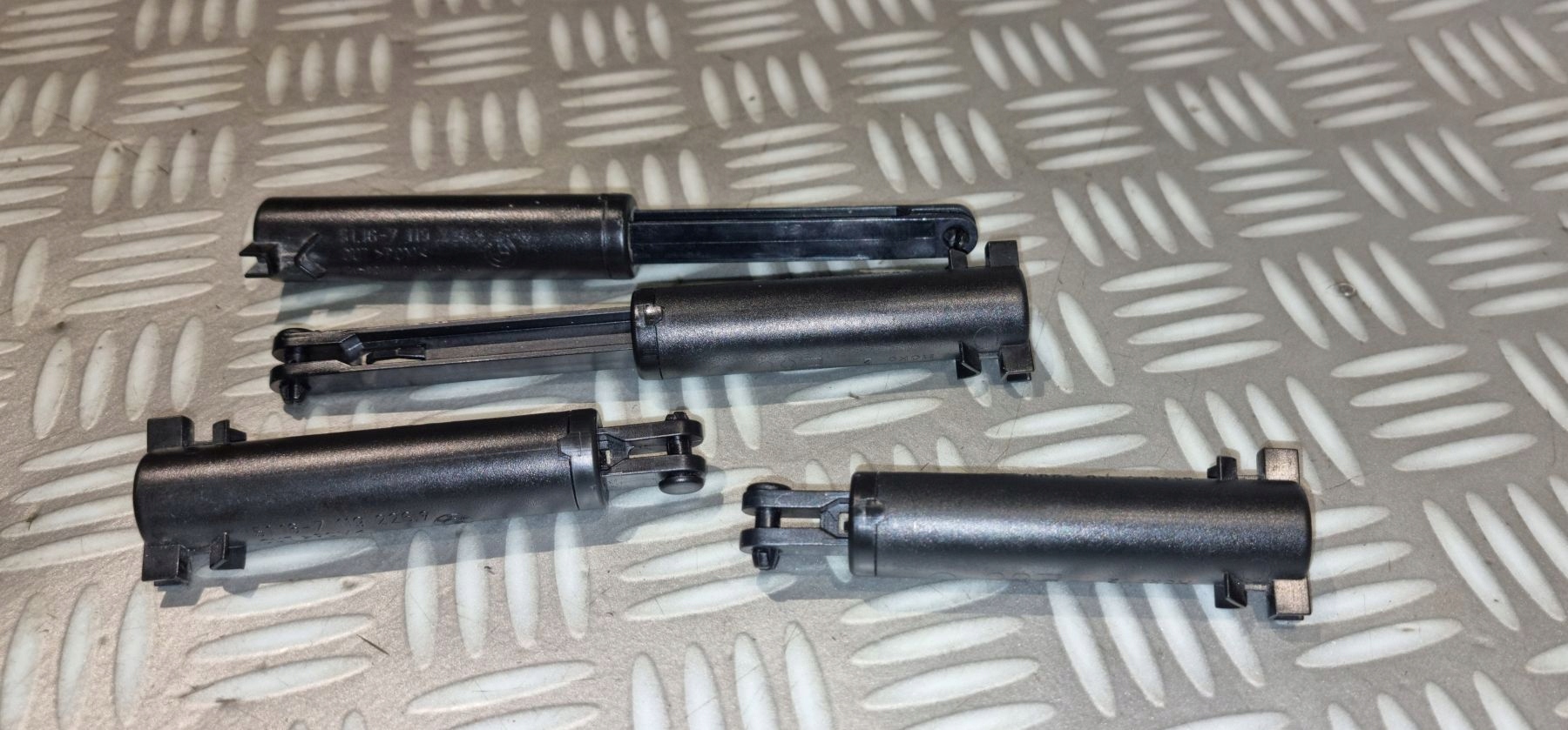 BMW 5 E60 E61 сервопривод бардачок на пассажира 7119226 7119226.9