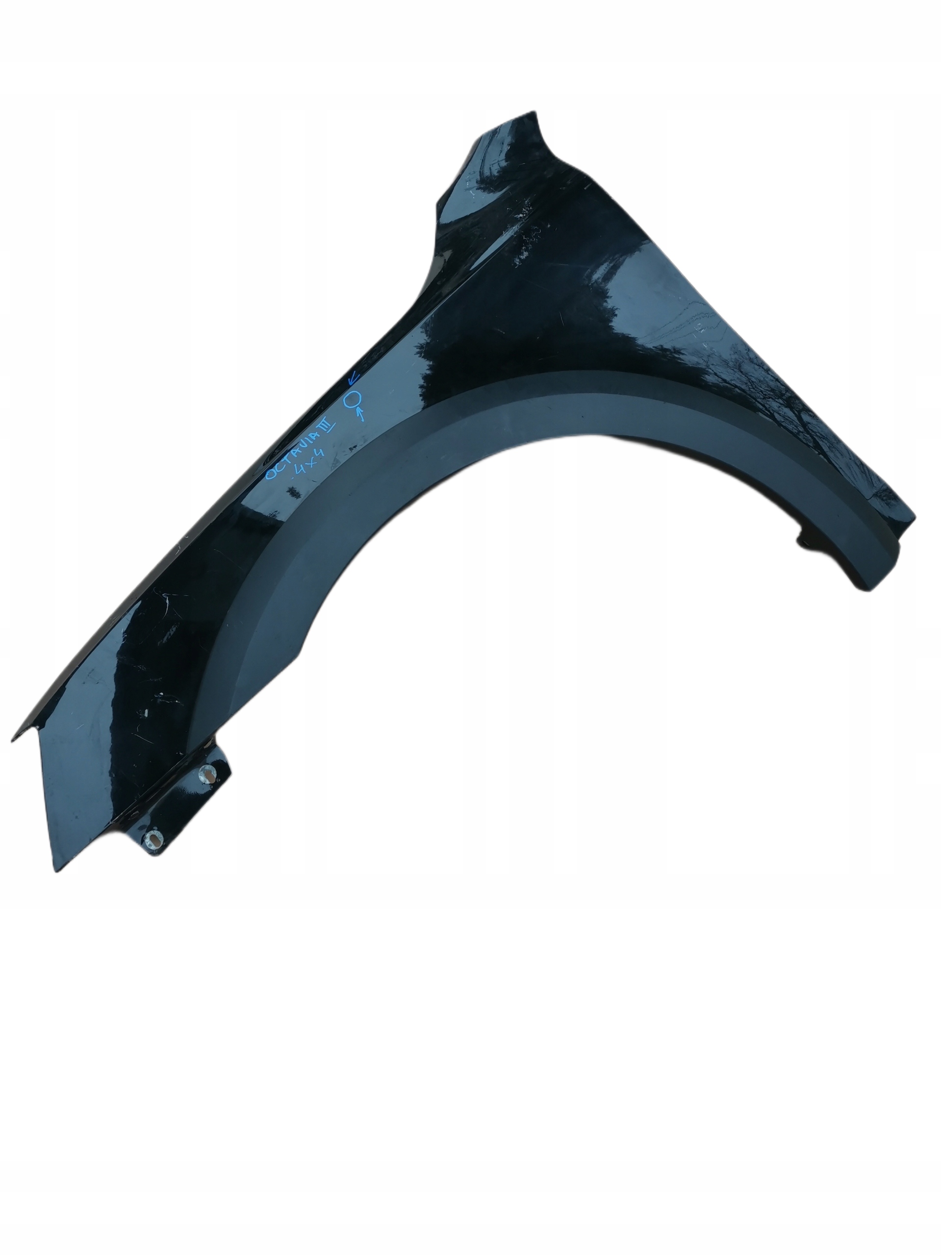 Skoda Octavia III OUTDOOR 4X4 błotnik lewy przedni z listwą