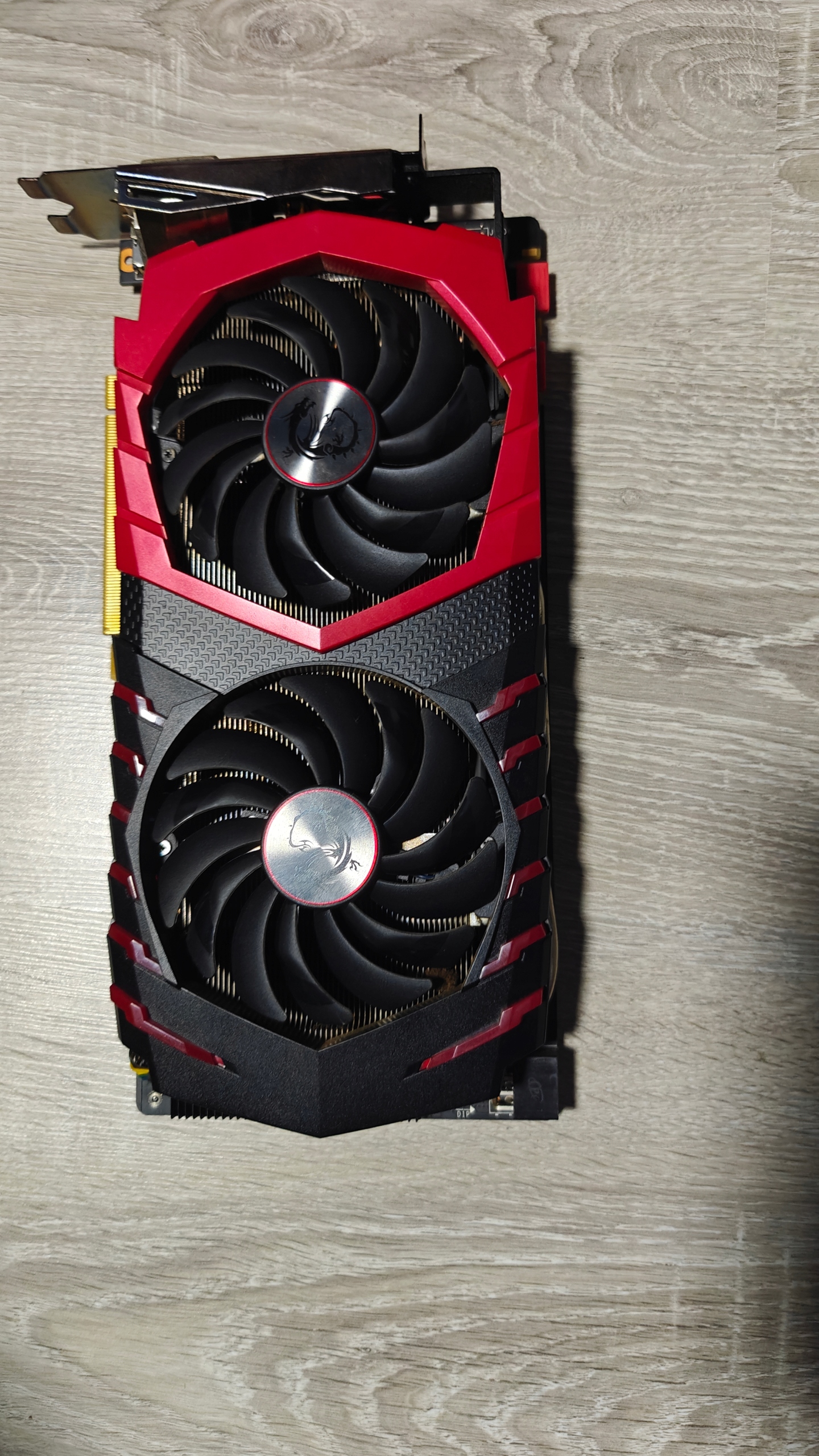PCパーツ MSI GTX 1070 Armor 220x220x2.jpg