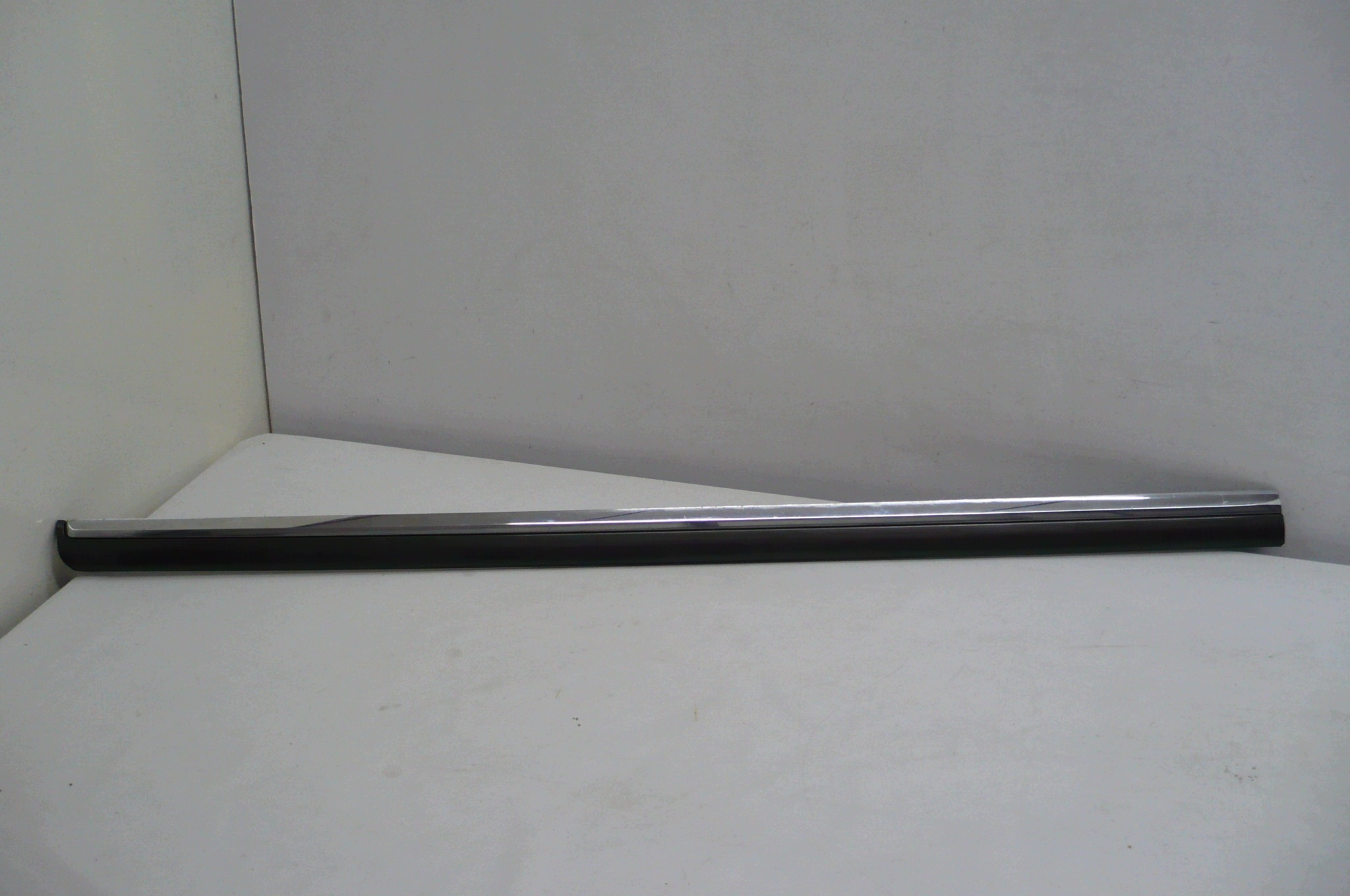 VW PASSAT B7 10-14 moulding door left front