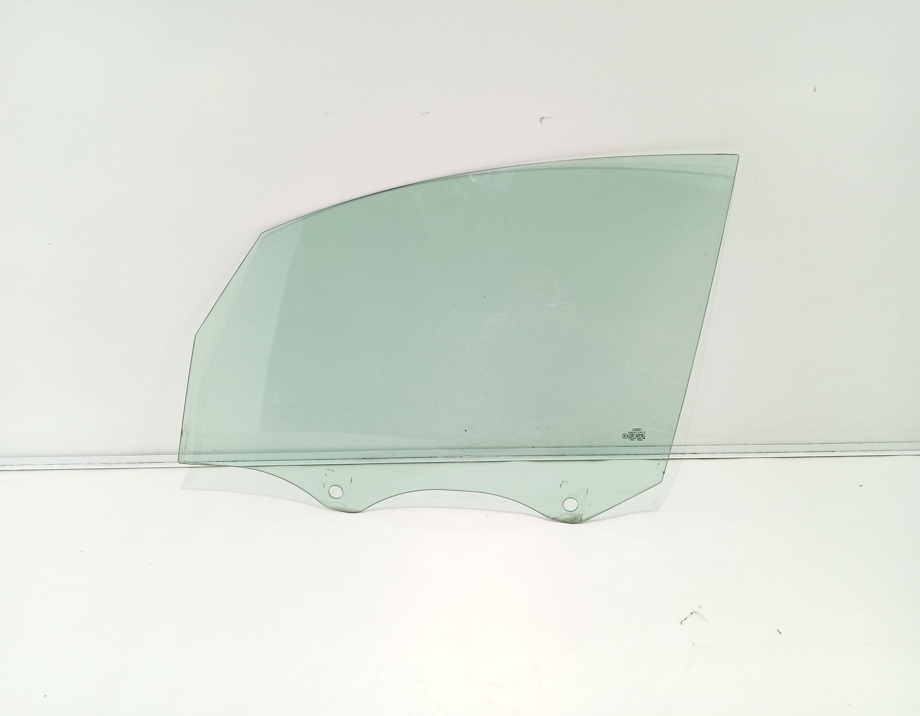 СТЕКЛО ЛЕВА ПЕРЕДНЯЯ ДВЕРИ ПЕРЕД AUDI A2