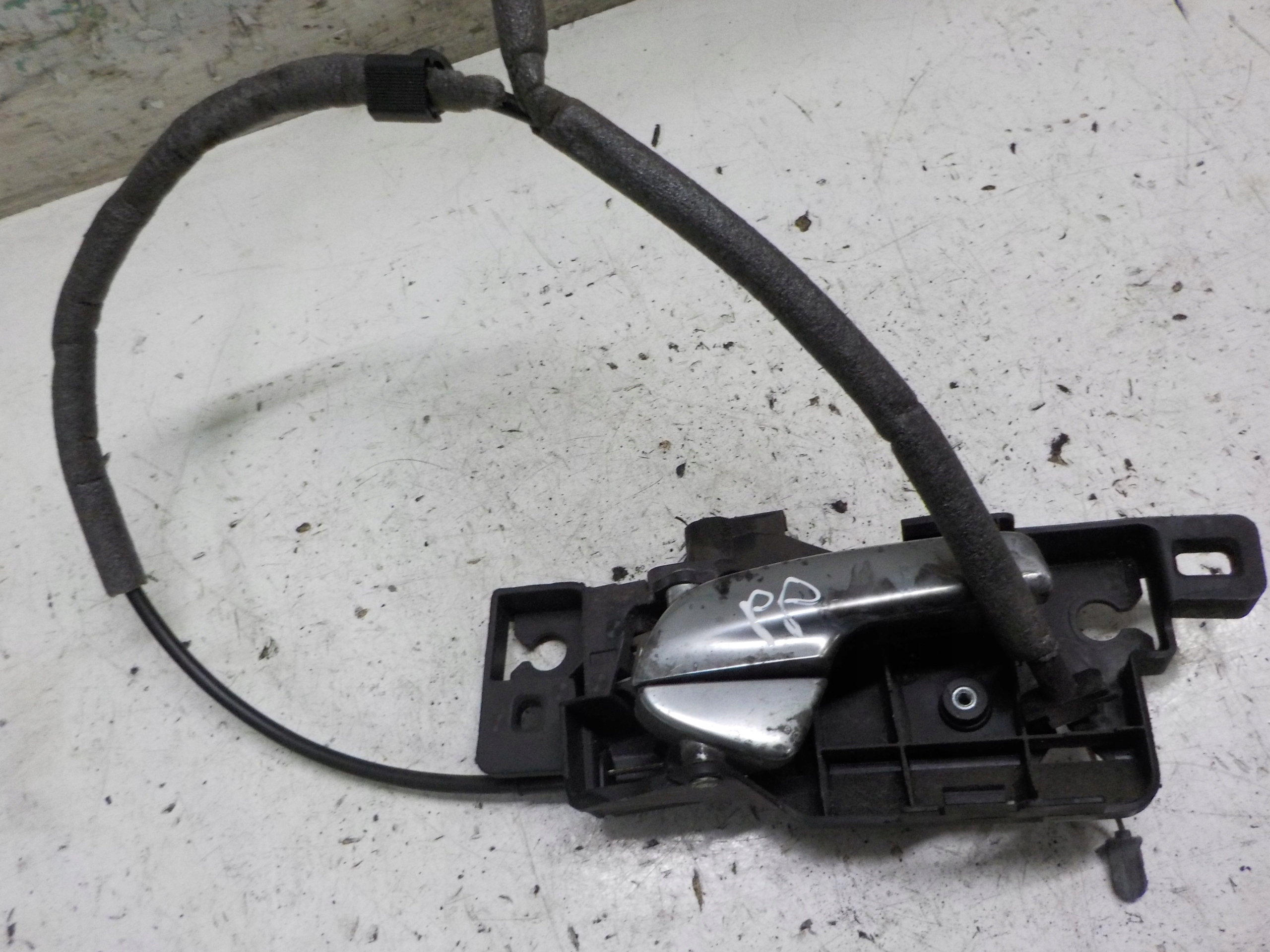 FORD s макс трос ручки передняя