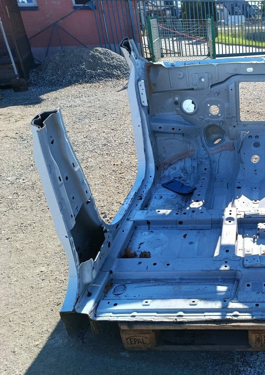 quarter pillar central front side left Alpine A390 TEQPC