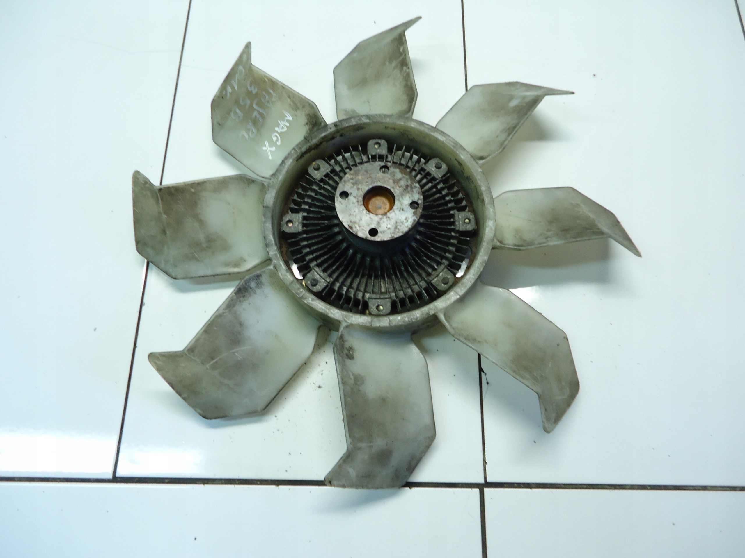 MITSUBISHI PAJERO II 3.5 ventilátor vrtuľa