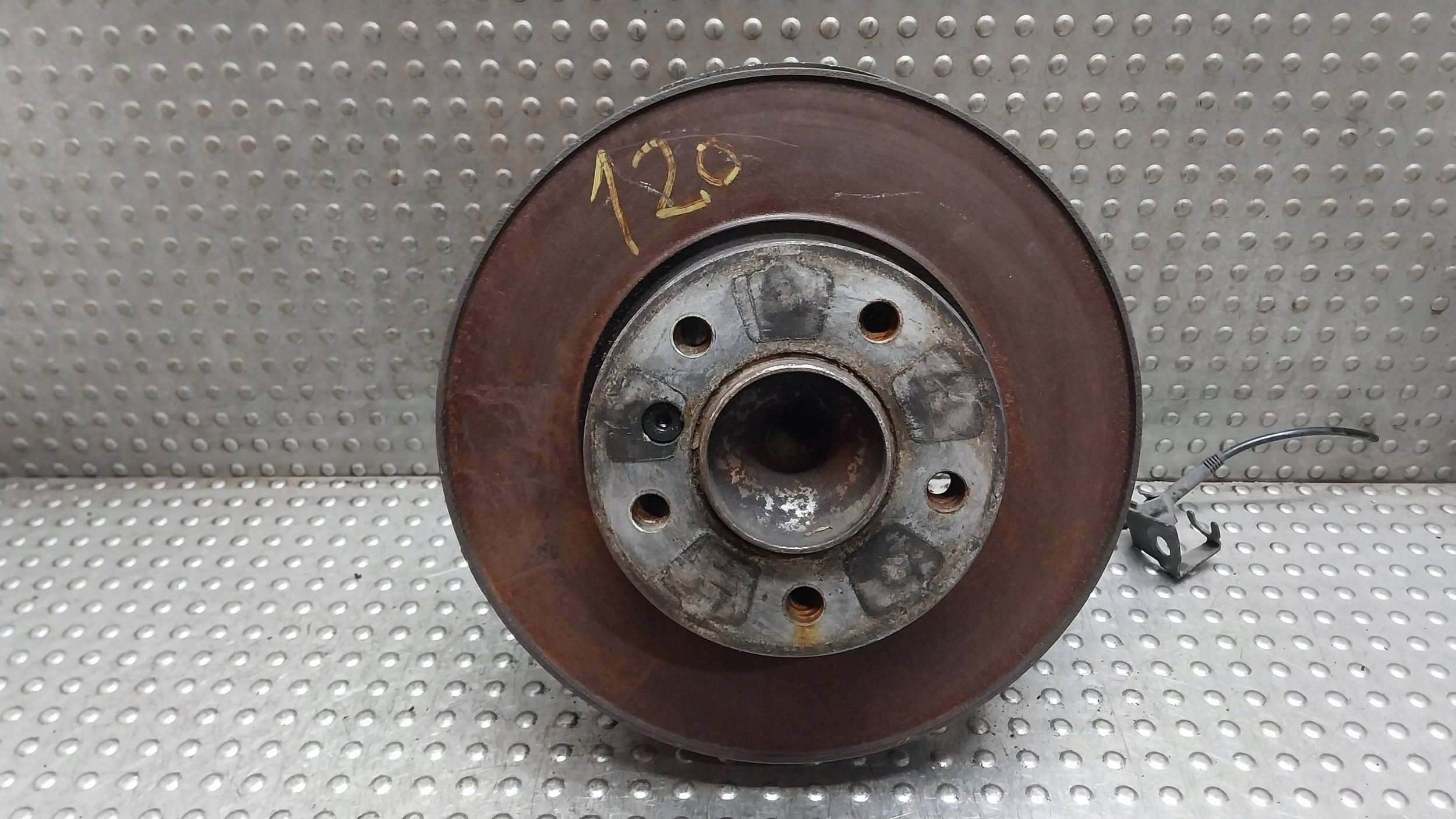swing of the pivot right front 6773210 BMW E90 E91 E92 E93 E81 E82 E87