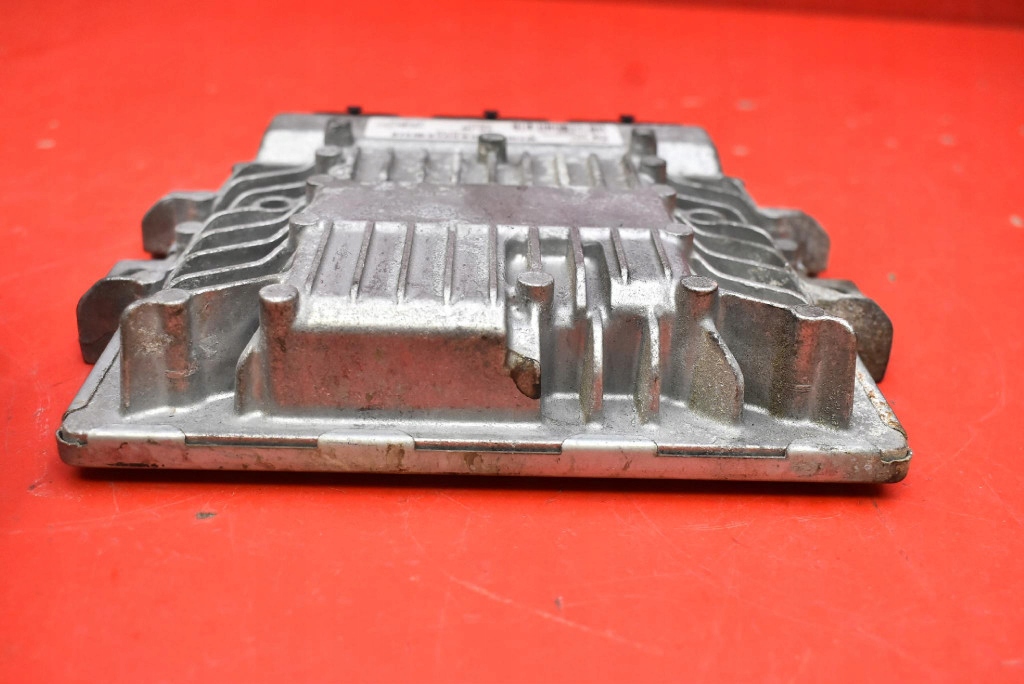 control unit computer of the engine 8V21-12A650-EB FORD FIESTA MK7 1.4 TDCI 68 KM