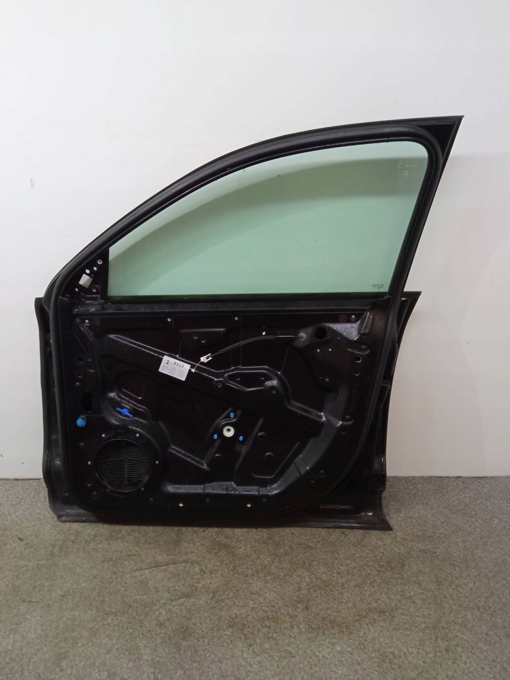 door right front L041 Porsche Cayenne and (2002 – 2010)