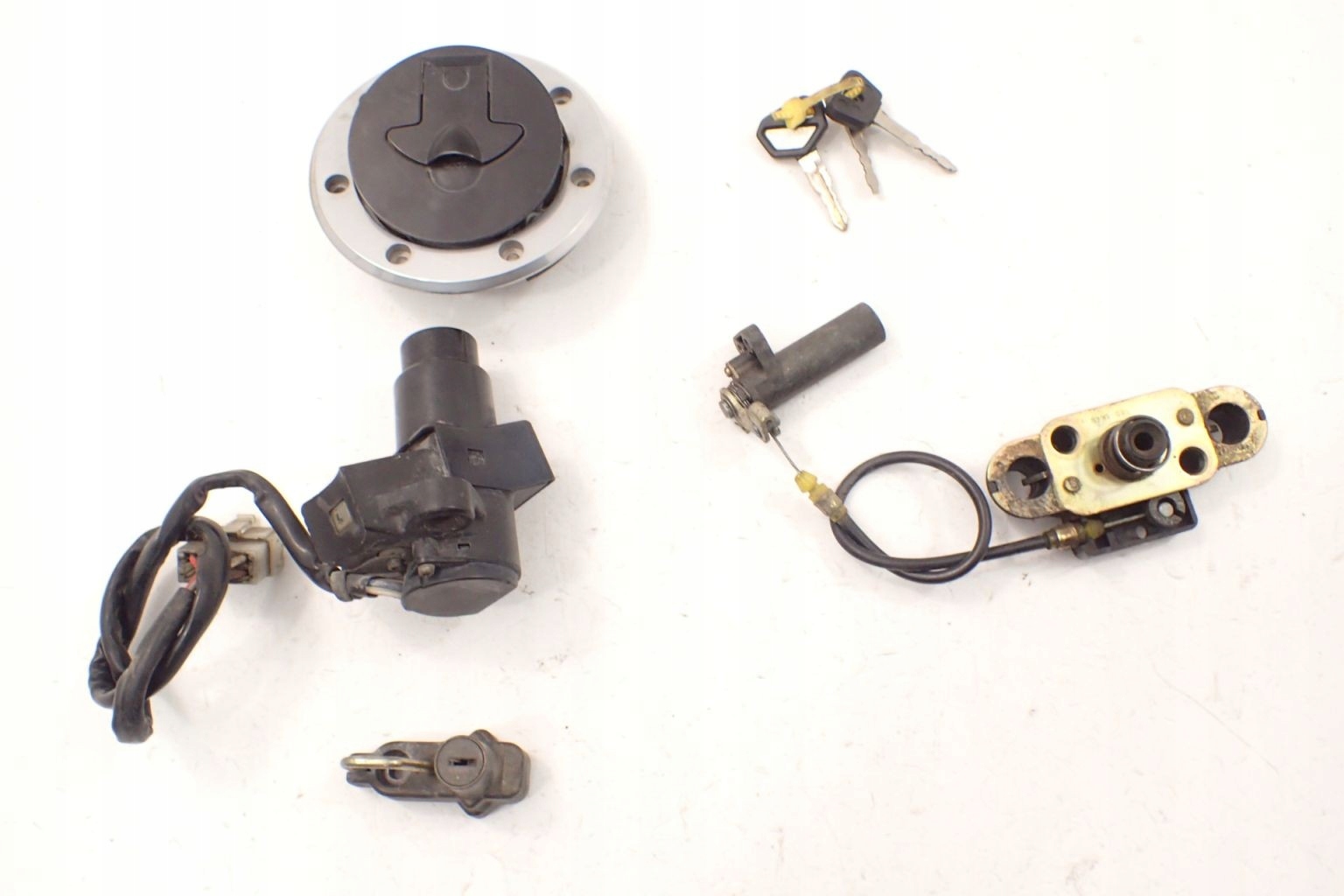137722-1111 - Kawasaki GPZ 1100 ключ зажигания