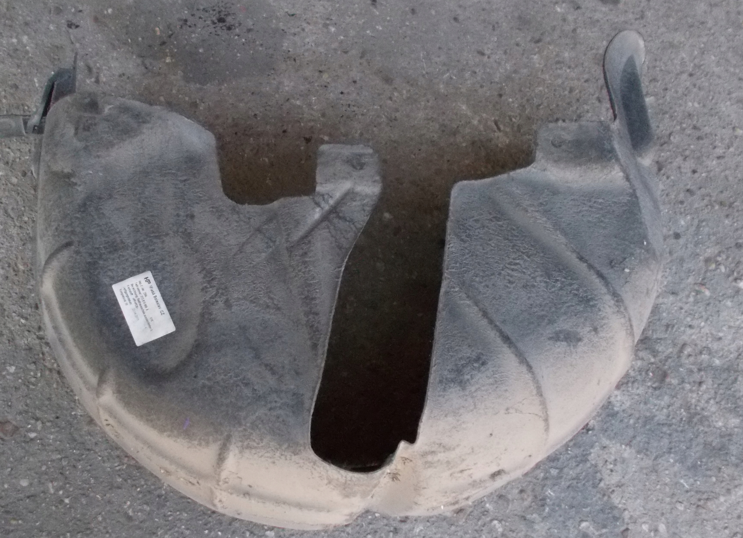 SKODA SUPERB 2.0 TDI 13R mudguard left rear part 3T5810969A