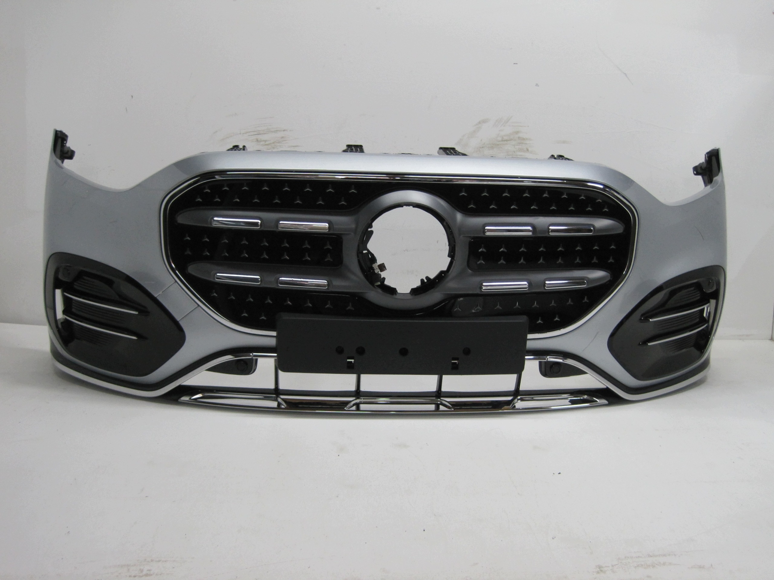 Frontstoßstange MERCEDES GLB A244 6 PDC 25R vorne