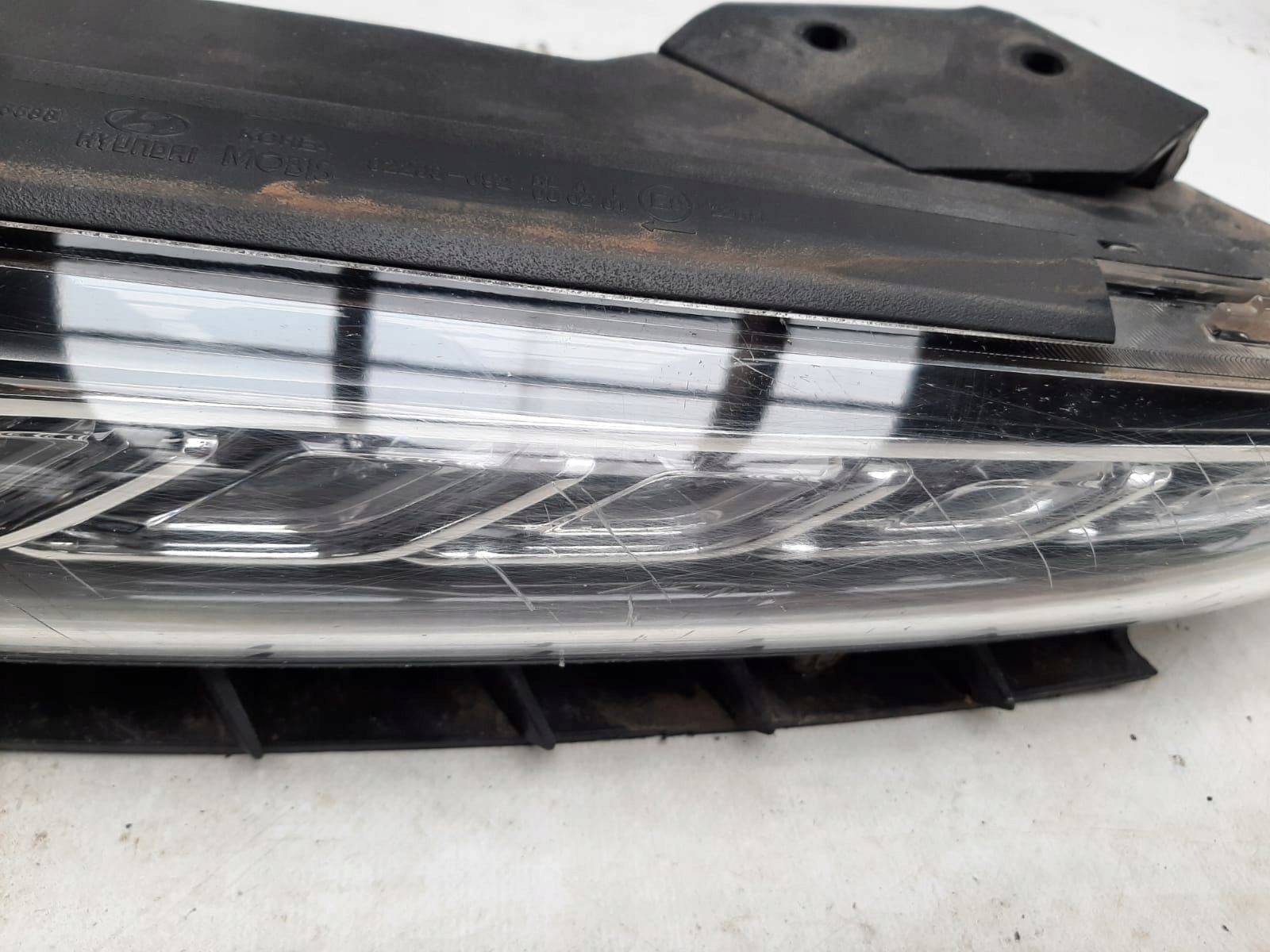 HYUNDAI KONA and 1 17-20 light front front right 92208-J9000