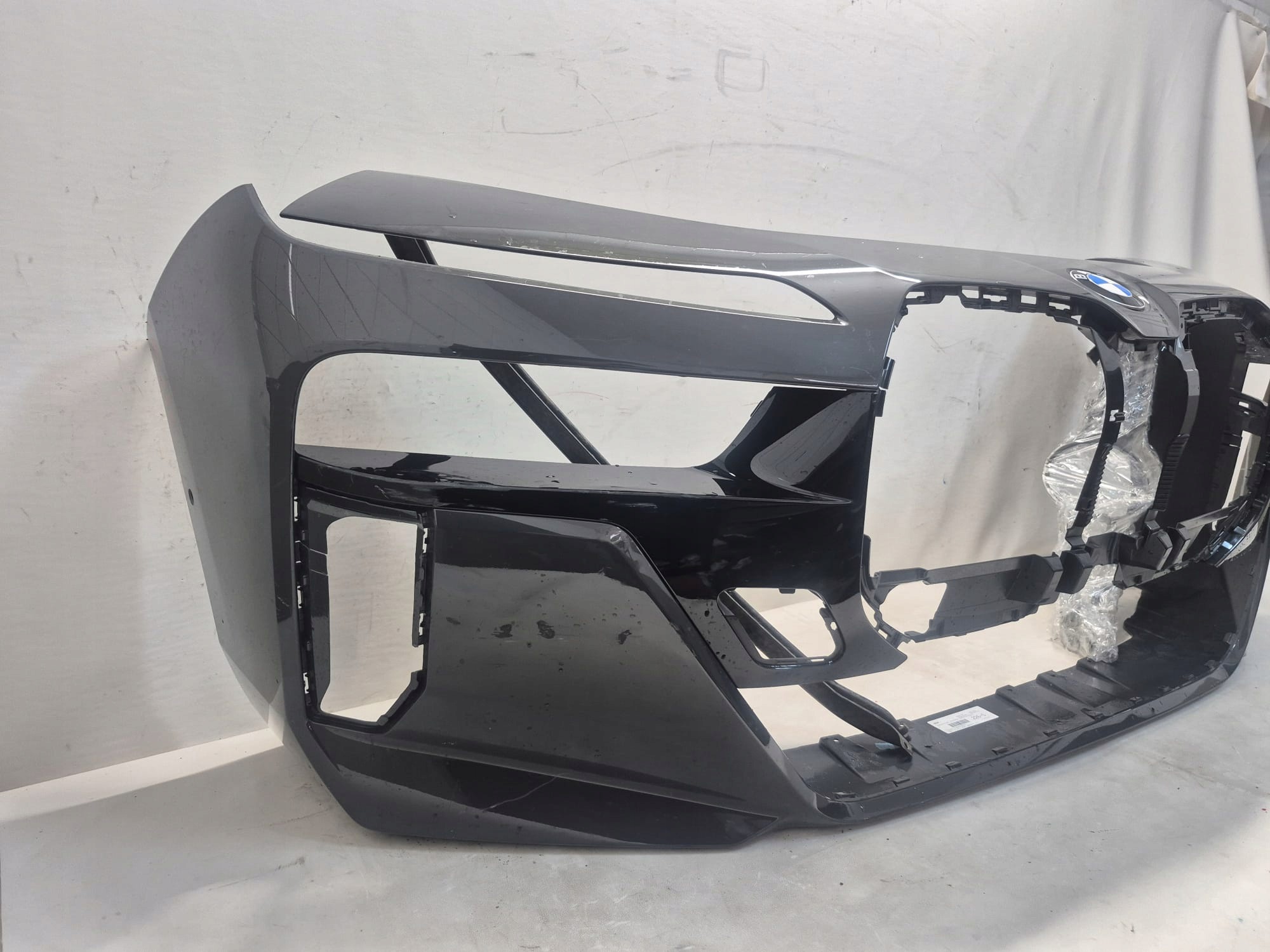 BMW 7 G70 m-packet 22- bumper front front PDC 8081544