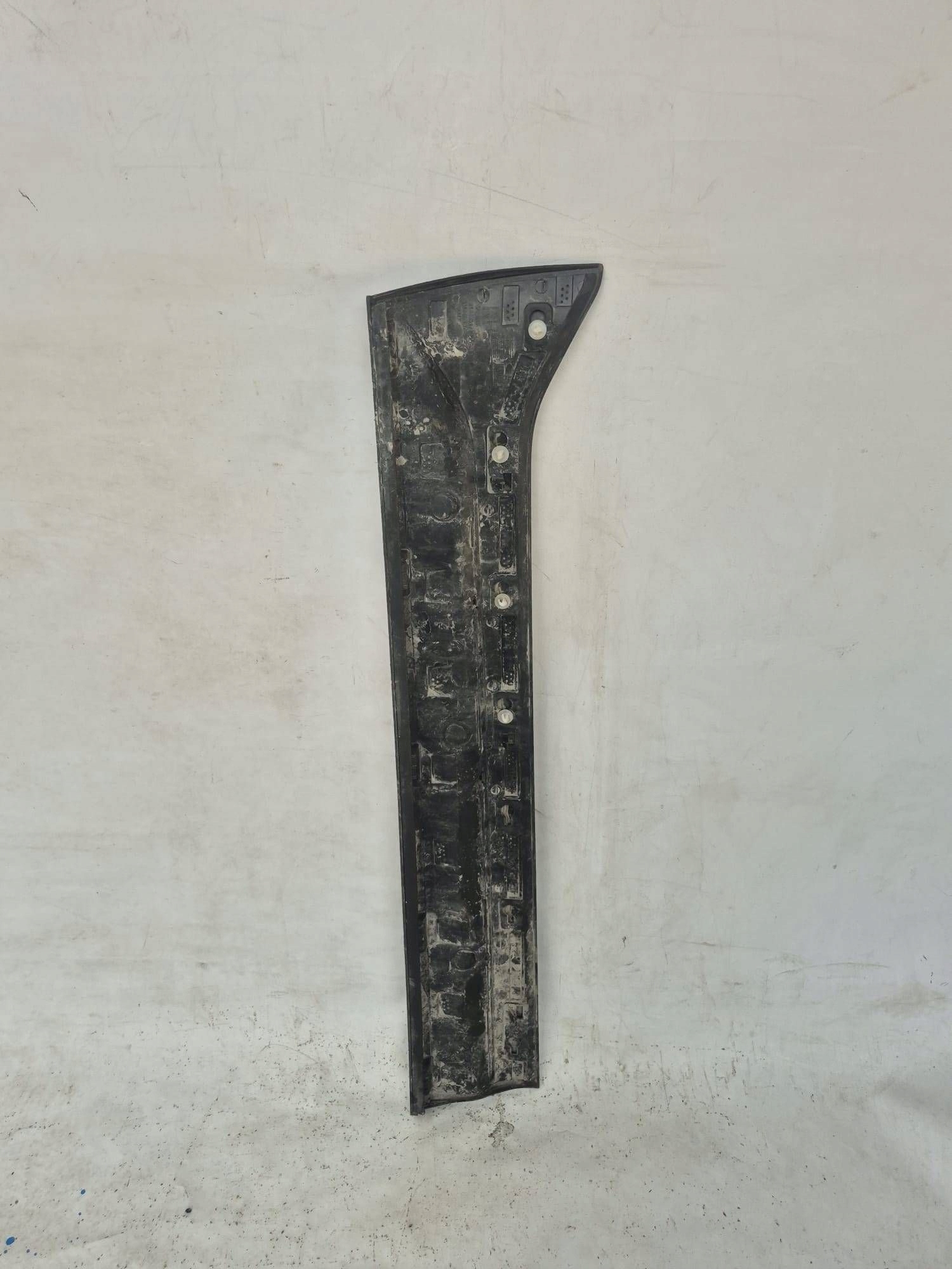 VOLVO XC40 17- moulding door right front