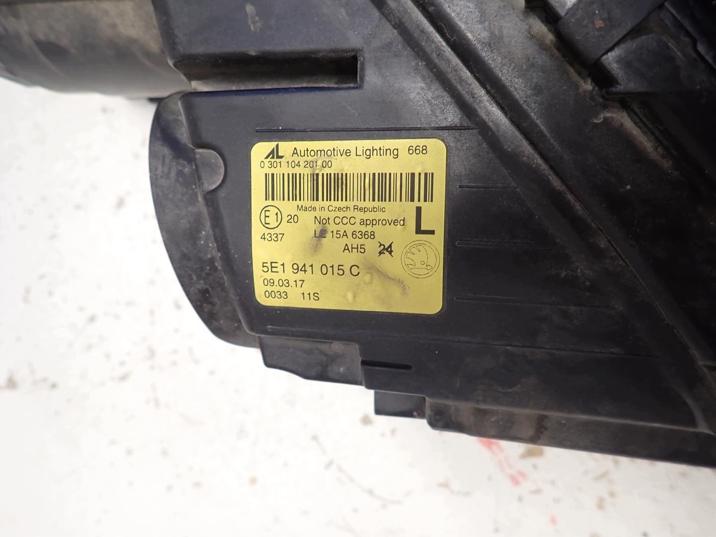 light front front left SKODA OCTAVIA III LIFT 2016- 5E1941015C