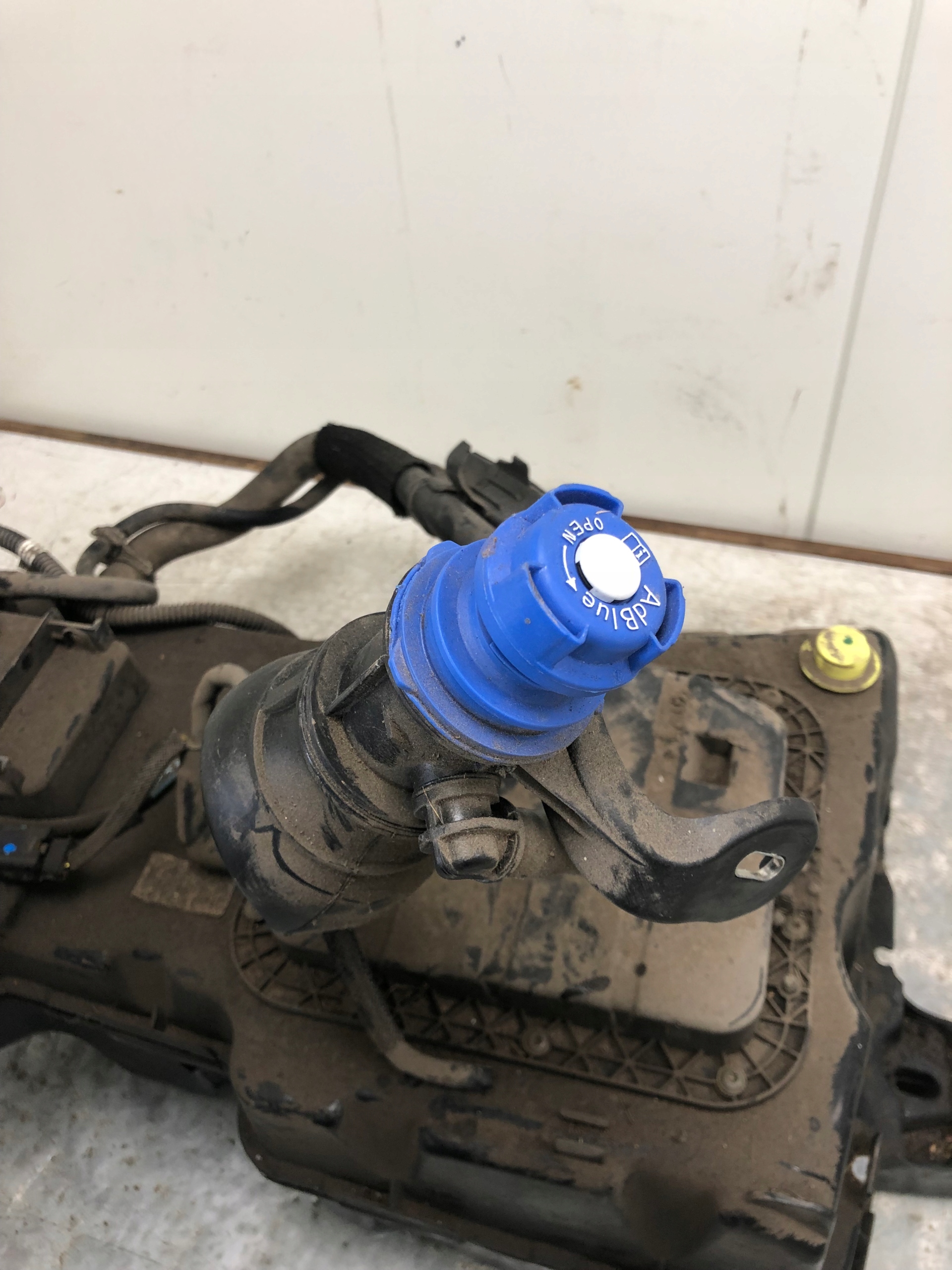 Behälter ADBLUE OPEL COMBO E P1012340
