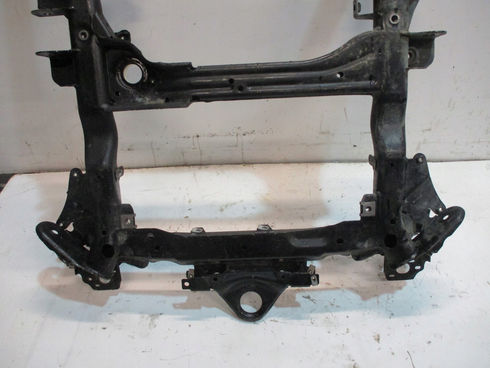 KOŁYSKA WÓZEK SANKI RANGE ROVER SPORT 2,0iT Producent części Land Rover OE