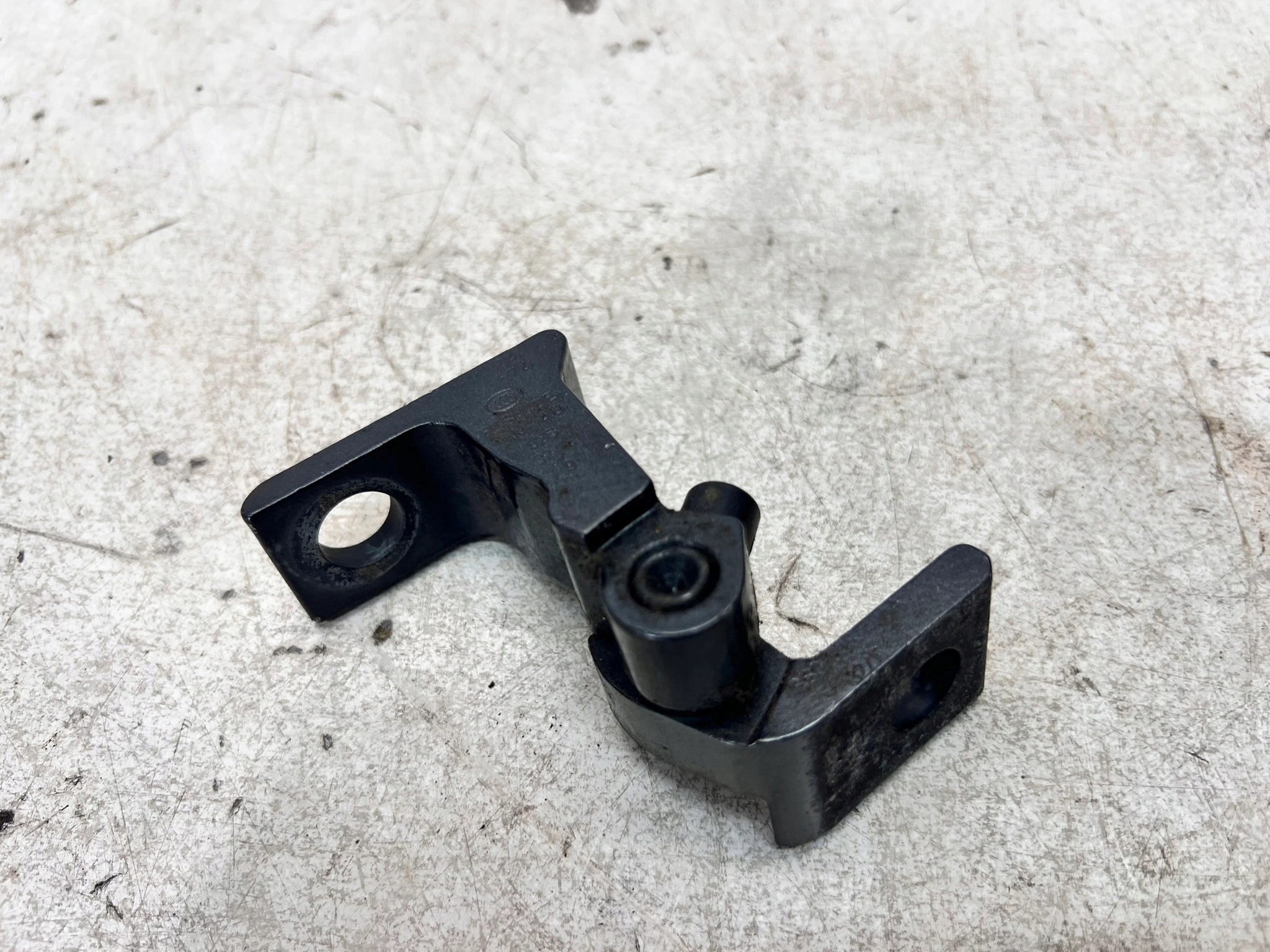 hinge door right lower AUDI Q7 4M 8S0833404A