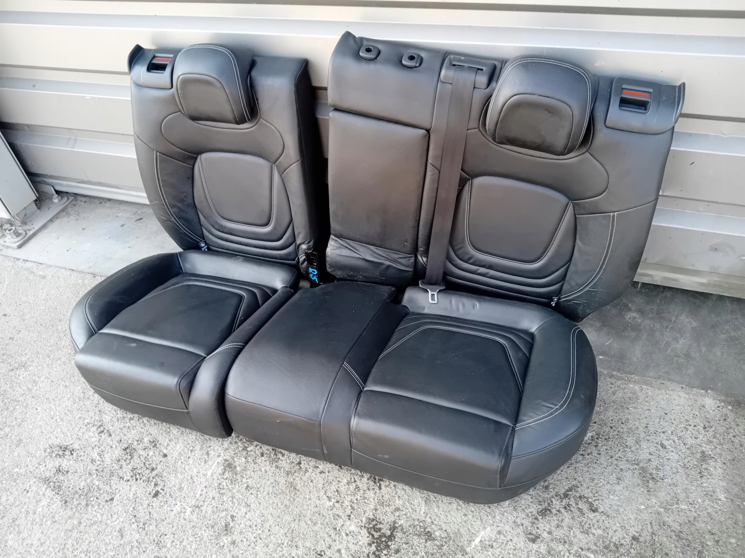 диван кресло зад CITROEN DS5