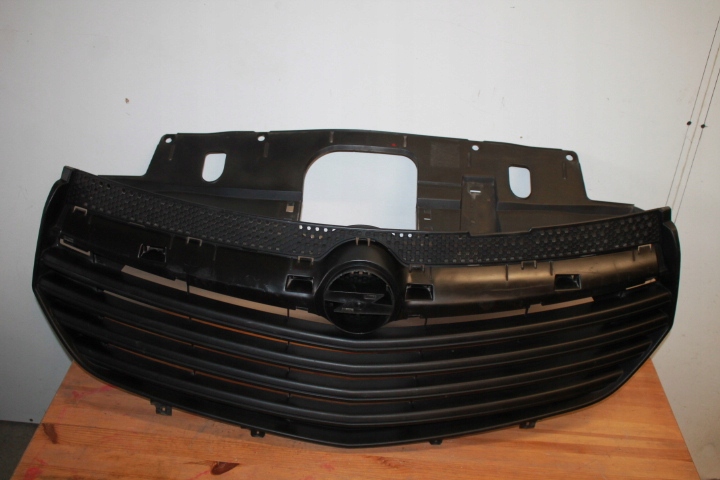 opel oe 93868859 решетка радиатора