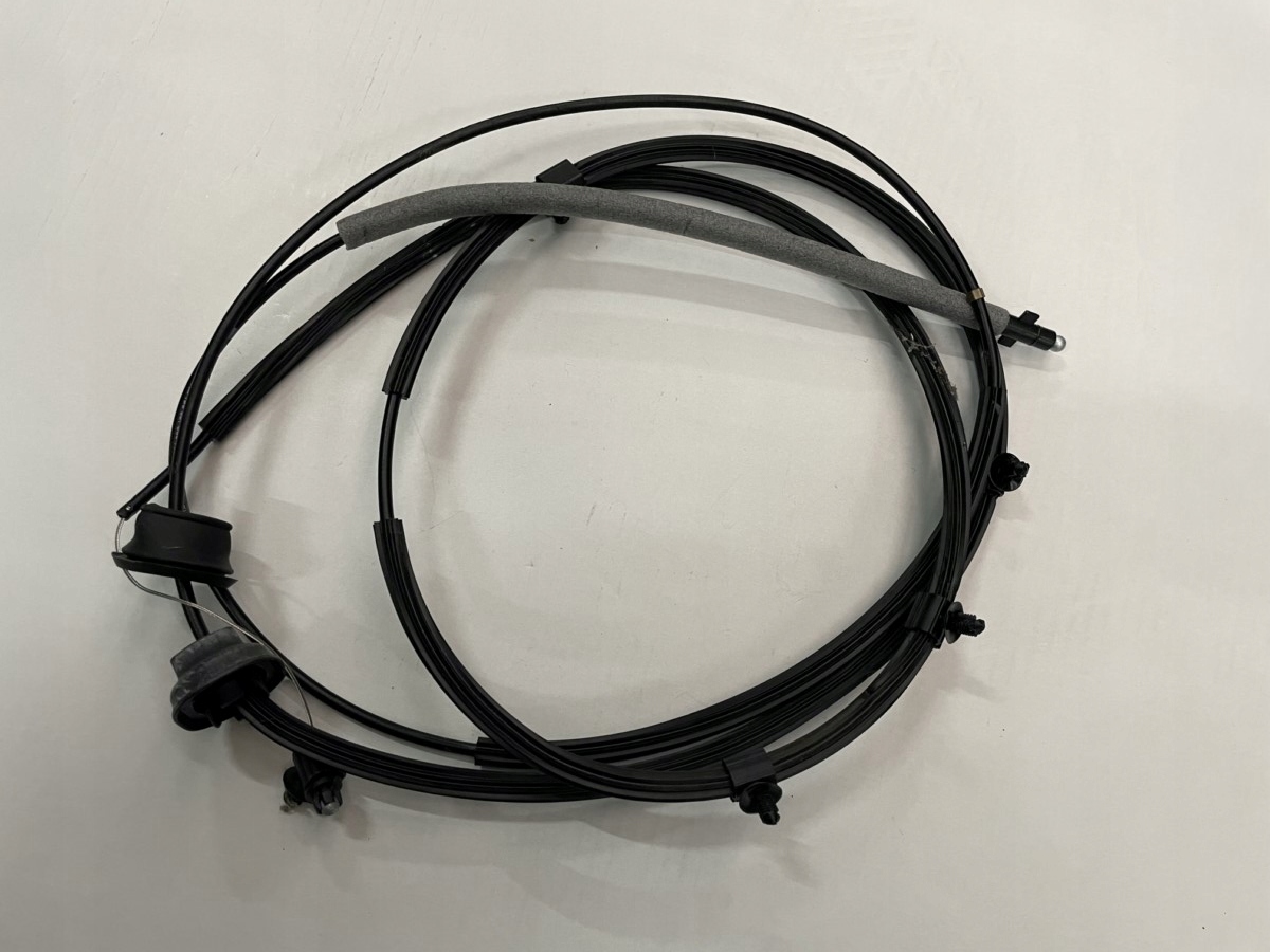 AUDI TT TTS 8S CABRIO CIEGNO LINKA KLAPY BAGAZNIKA Part number 8S7880769B