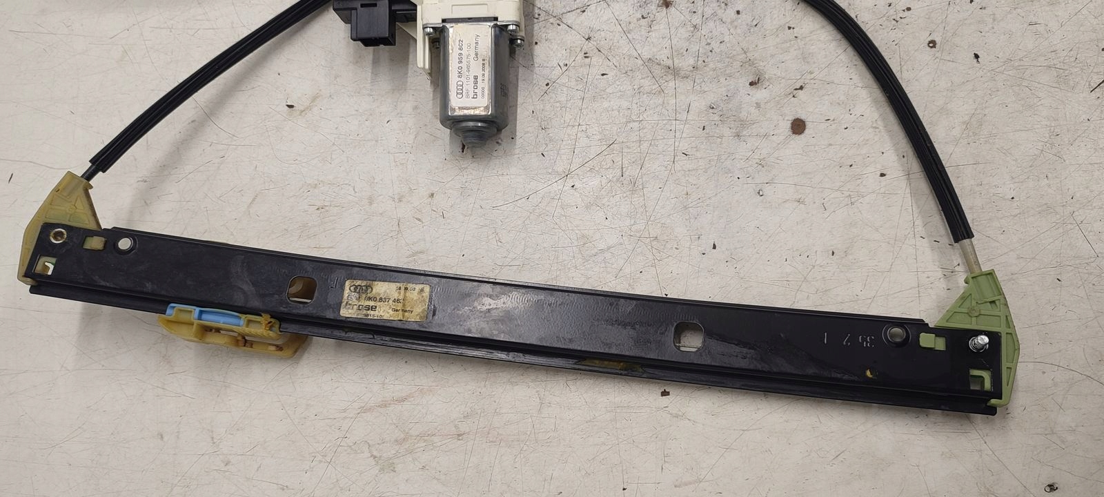 window regulator right front mechanism Audi A4 B8