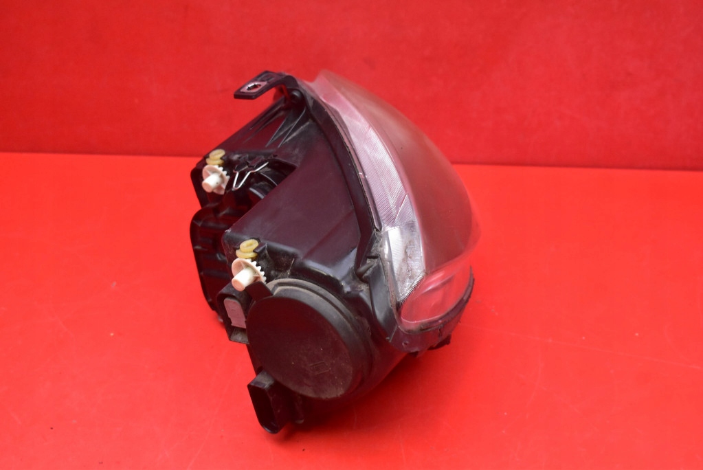 REFLEKTOR right light front EU 5P1941006D 89315801 SEAT ALTEA 1 and 04-09