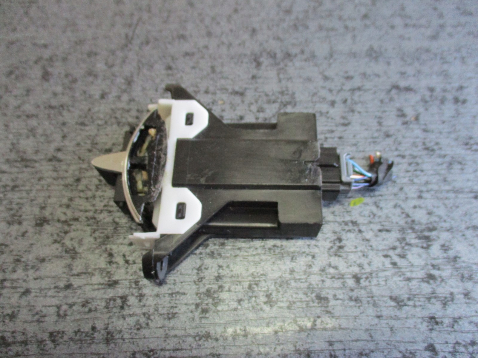 Переключатель панели Jaguar E-Pace J9C3-14B596-AB