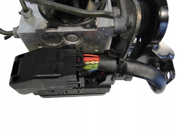 W221 - MERCEDES CL 216 ЗАГЛУШКА НАСОСА ABS