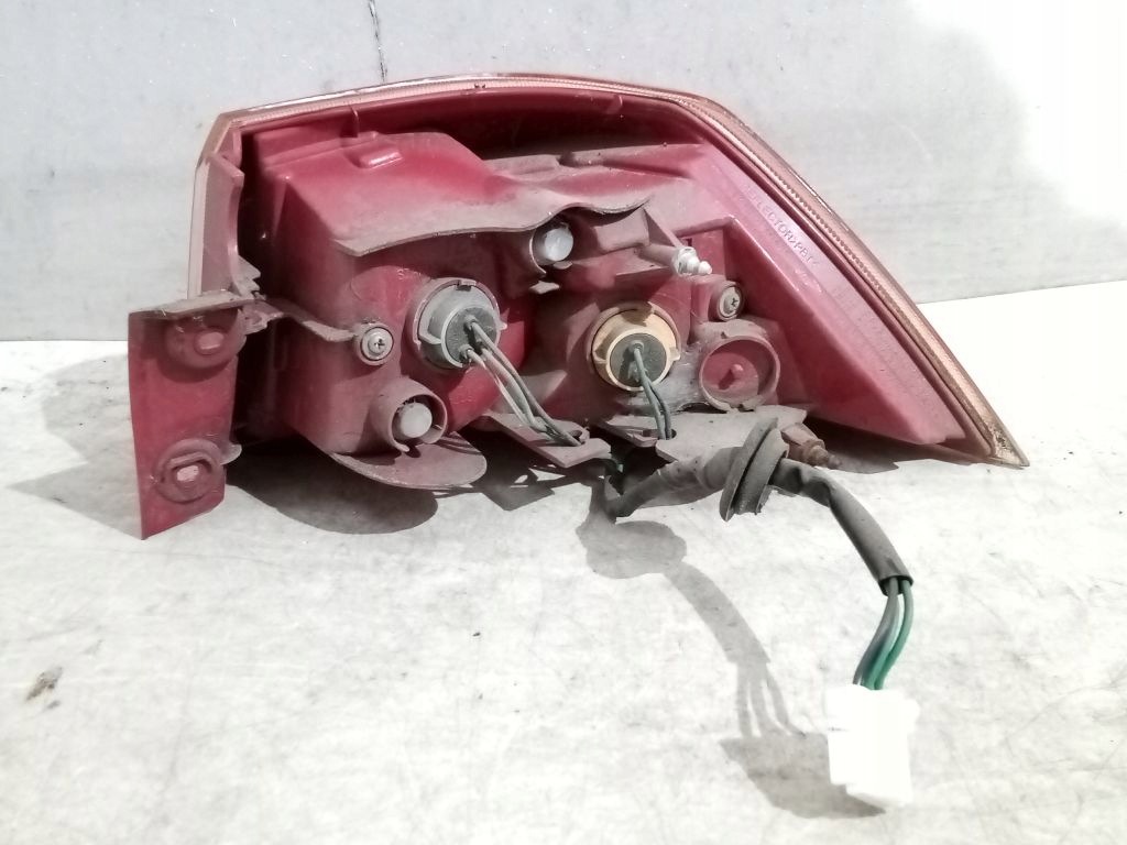 Mitsubishi Lancer VIII 8 sedan světlo levá záď zadní