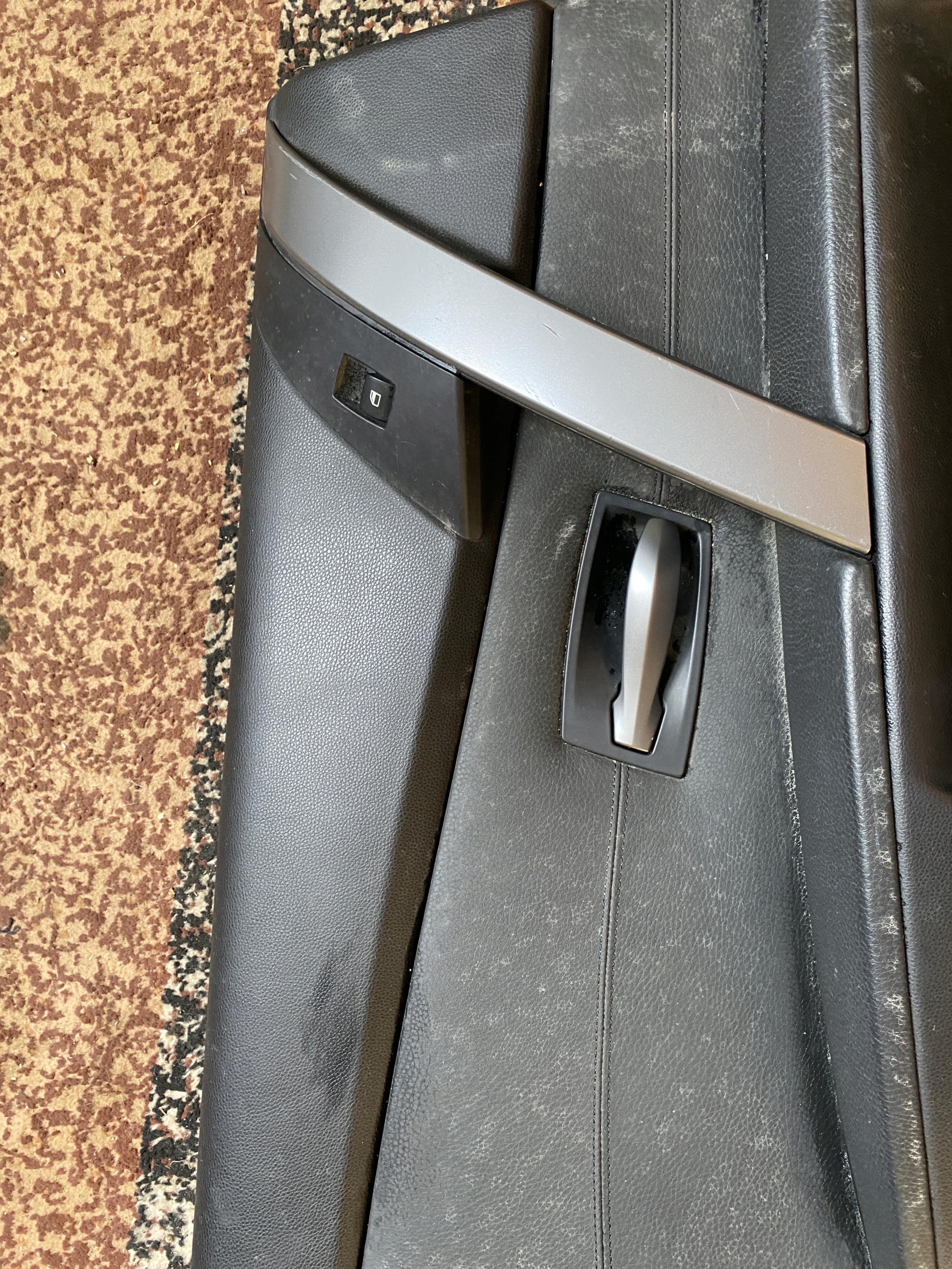 BMW E60 side left rear part leather PRZEDLIFT