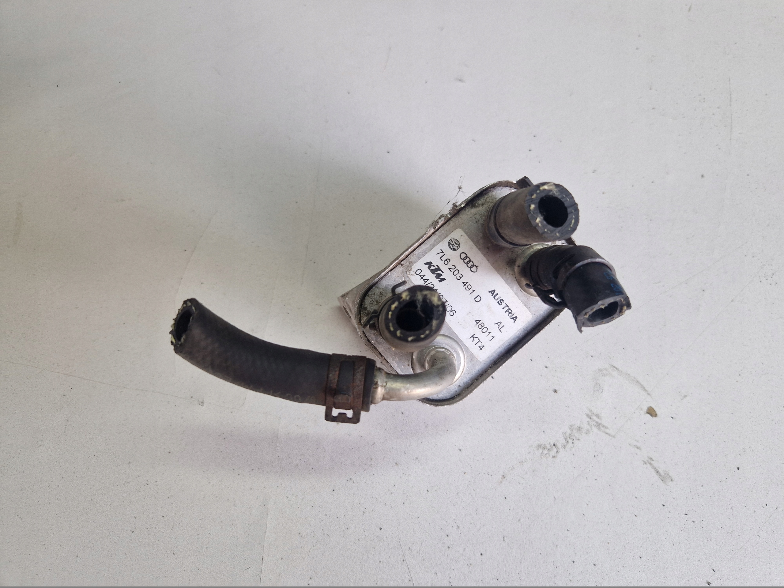 Radiateur / refroidisseur Carburant 8E0907637A AUDI Q7 4L