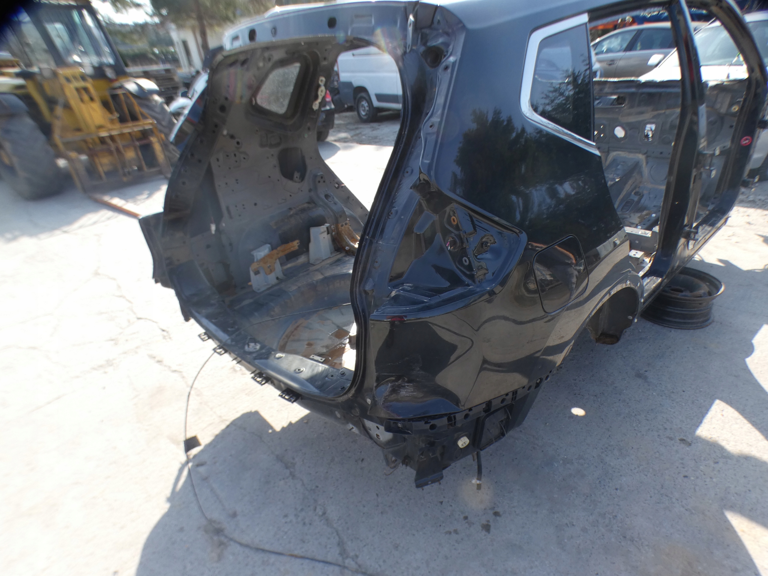 NISSAN X-TRAIL T32 sump rear panel fender G41