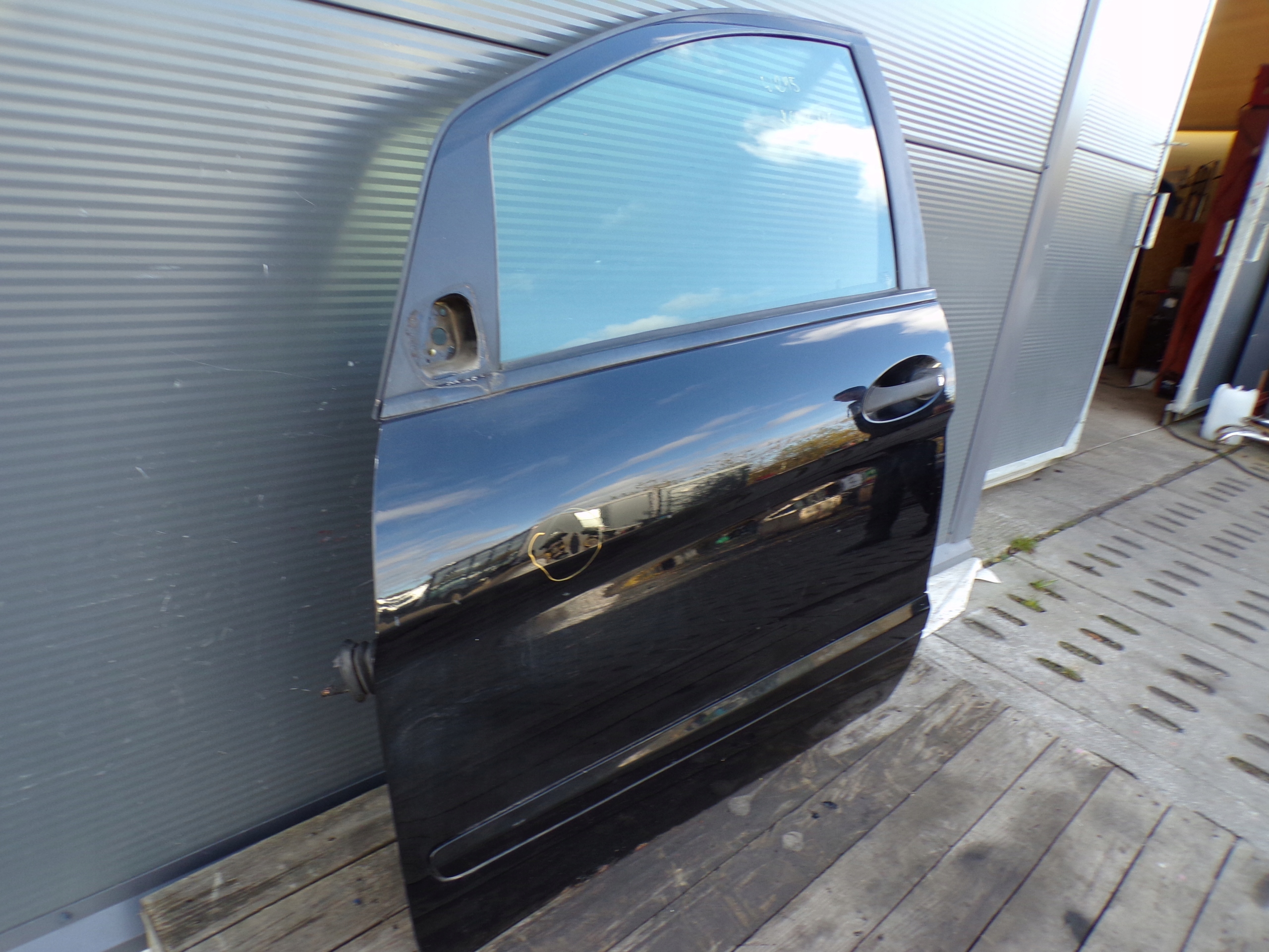 door left front MERCEDES W245 colour 696