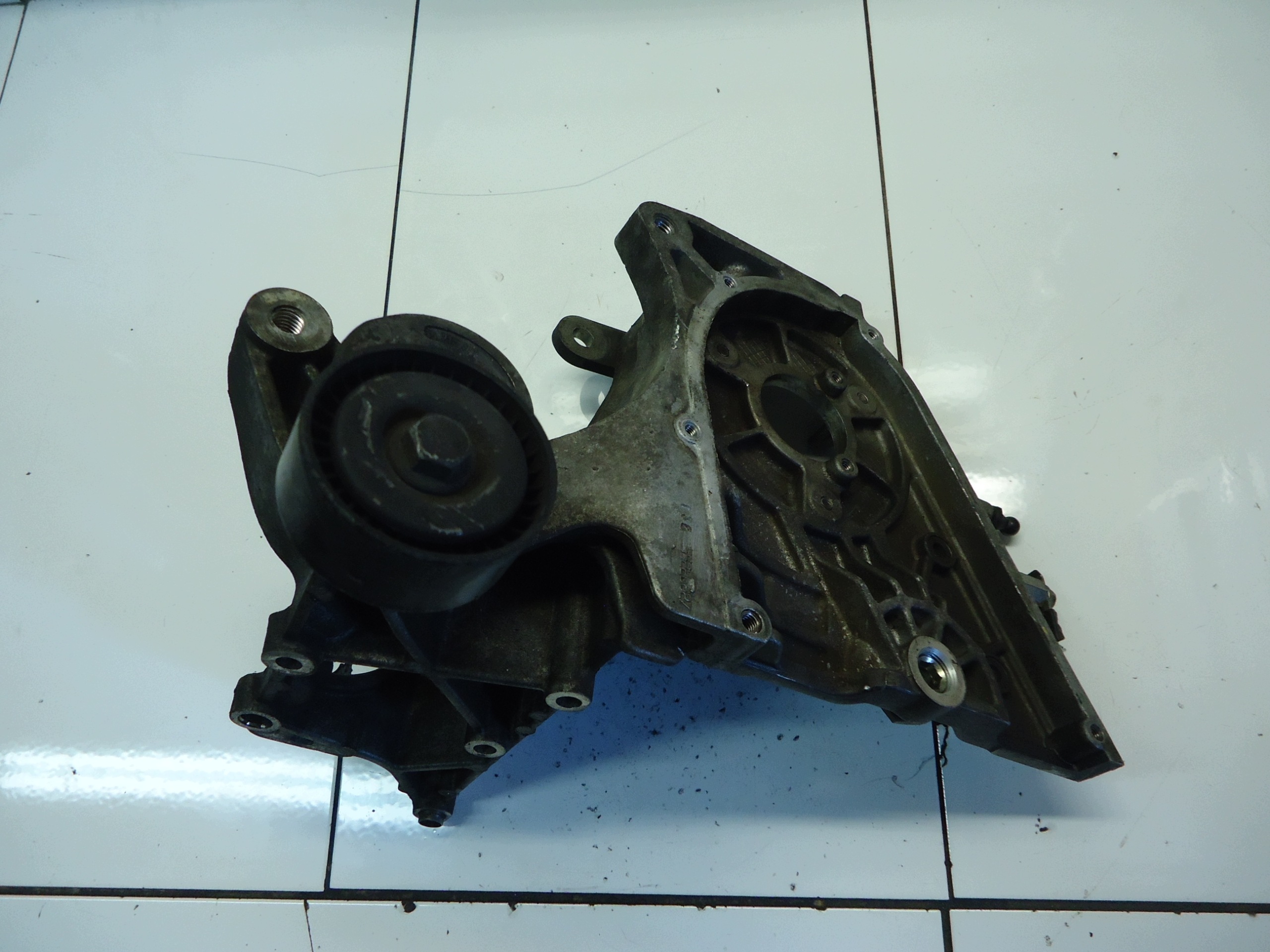 ALFA ROMEO GIULIETTA 2.0 JTD MULTIJET 940A5000 engine mount 55226627
