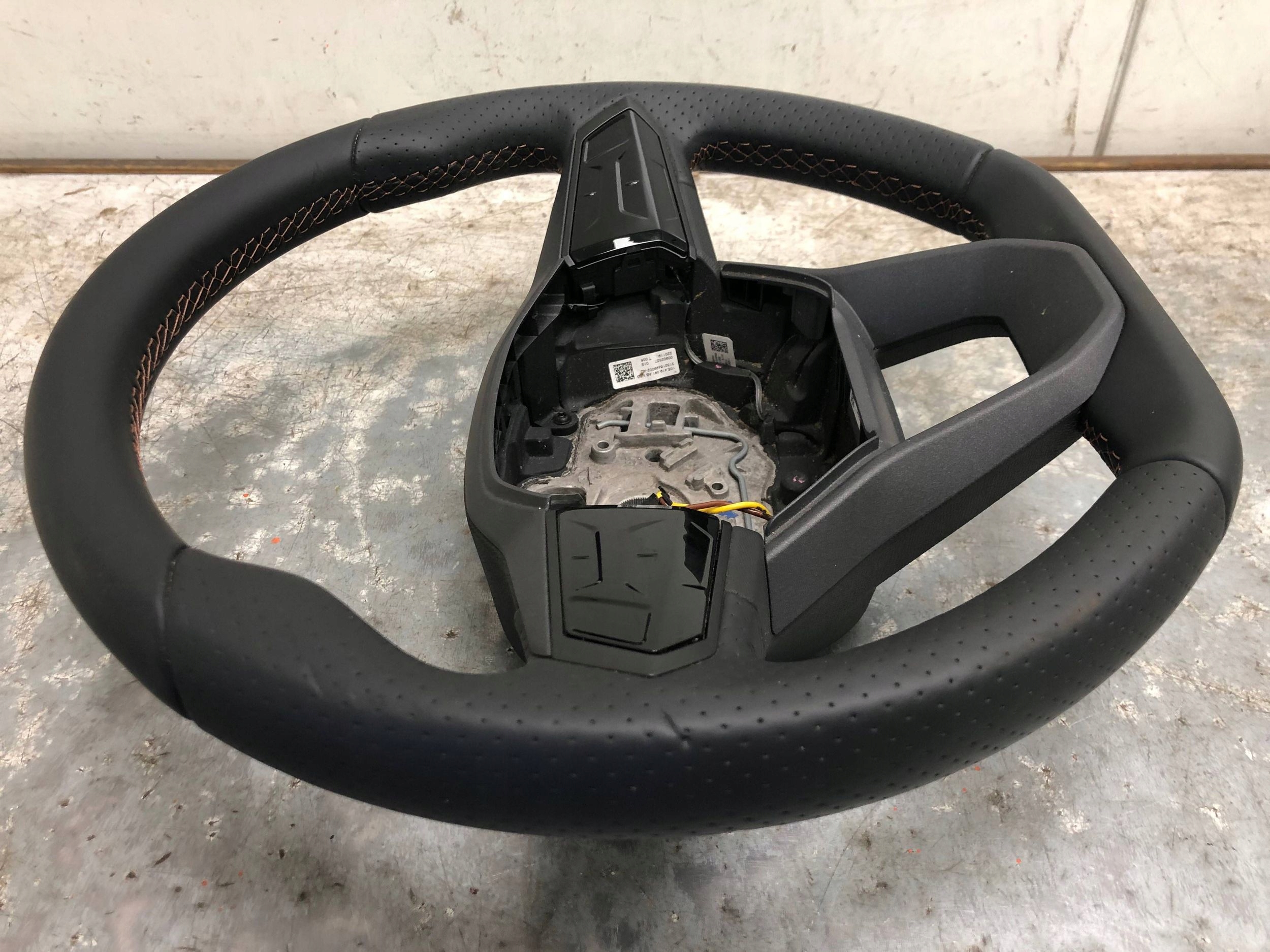 lenkrad Leder MULTIFUNKCJA DOTYKOWA CUPRA BORN 10E419091AB