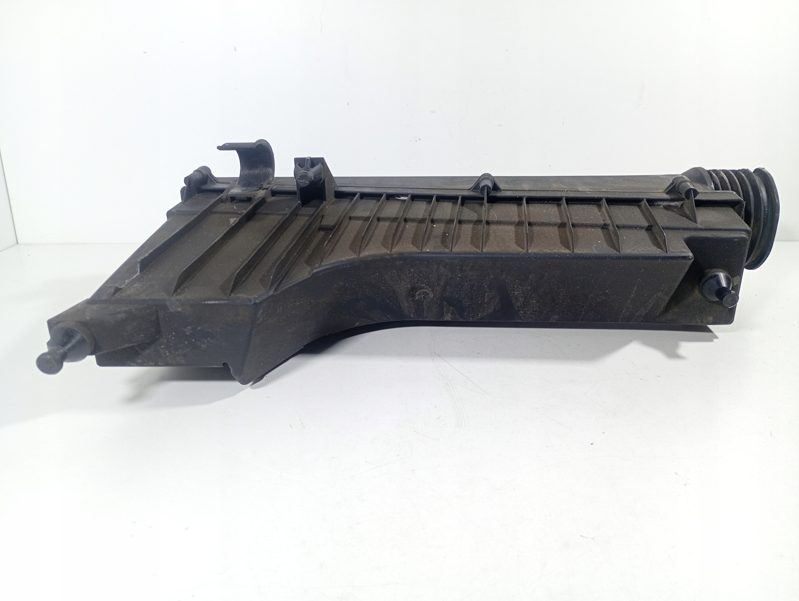 Mercedes W203 00-07 Gehäuse filter luft OE A1110940204 2.0 K